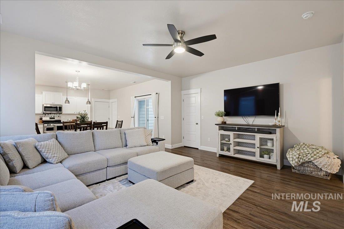 745 E Springloyd St., Meridian, Idaho 83642, 3 Bedrooms, 2.5 Bathrooms, Residential For Sale, Price $440,000,MLS 99003160