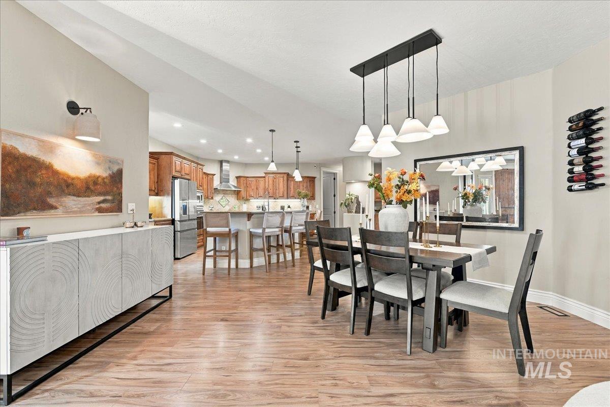 7222 W Ring Perch Dr., Boise, Idaho 83709, 3 Bedrooms, 2.5 Bathrooms, Residential For Sale, Price $799,000,MLS 99003163