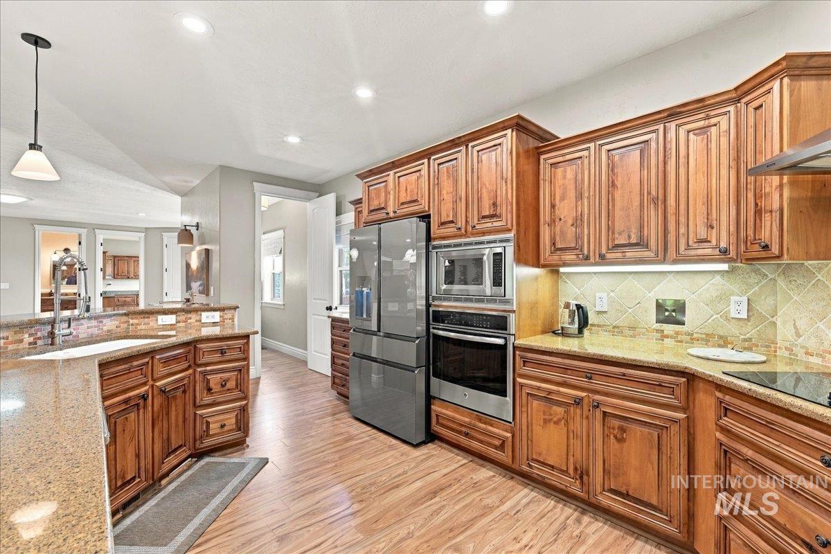 7222 W Ring Perch Dr., Boise, Idaho 83709, 3 Bedrooms, 2.5 Bathrooms, Residential For Sale, Price $799,000,MLS 99003163