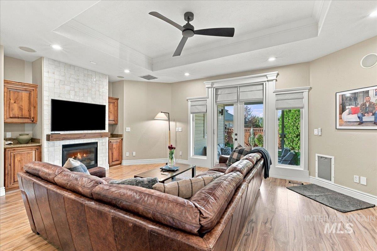 7222 W Ring Perch Dr., Boise, Idaho 83709, 3 Bedrooms, 2.5 Bathrooms, Residential For Sale, Price $799,000,MLS 99003163