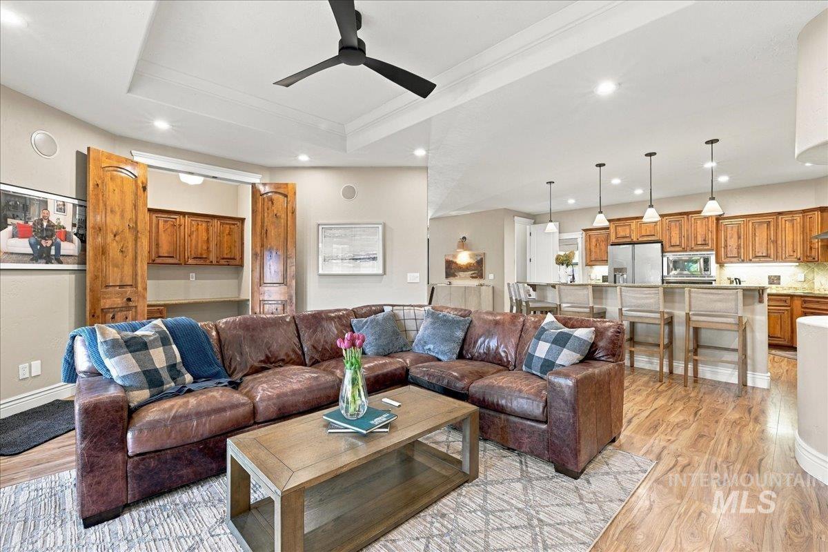 7222 W Ring Perch Dr., Boise, Idaho 83709, 3 Bedrooms, 2.5 Bathrooms, Residential For Sale, Price $799,000,MLS 99003163
