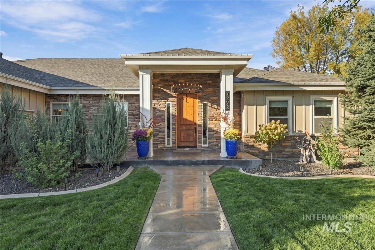 7222 W Ring Perch Dr., Boise, Idaho 83709, 3 Bedrooms, 2.5 Bathrooms, Residential For Sale, Price $799,000,MLS 99003163
