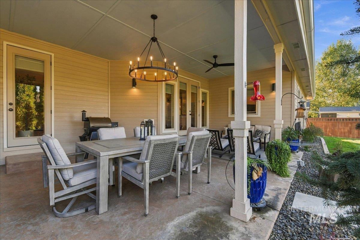 7222 W Ring Perch Dr., Boise, Idaho 83709, 3 Bedrooms, 2.5 Bathrooms, Residential For Sale, Price $799,000,MLS 99003163