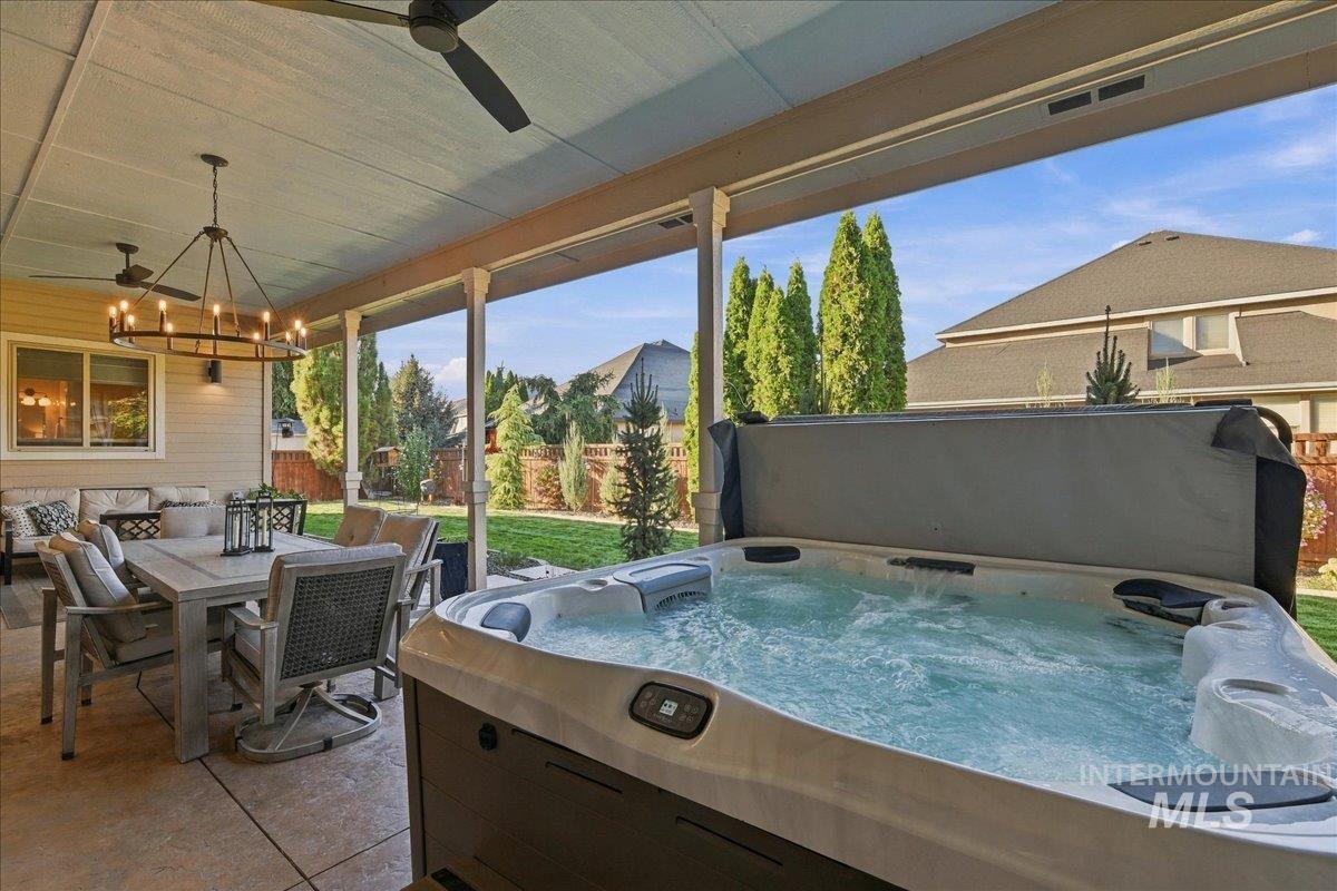 7222 W Ring Perch Dr., Boise, Idaho 83709, 3 Bedrooms, 2.5 Bathrooms, Residential For Sale, Price $799,000,MLS 99003163