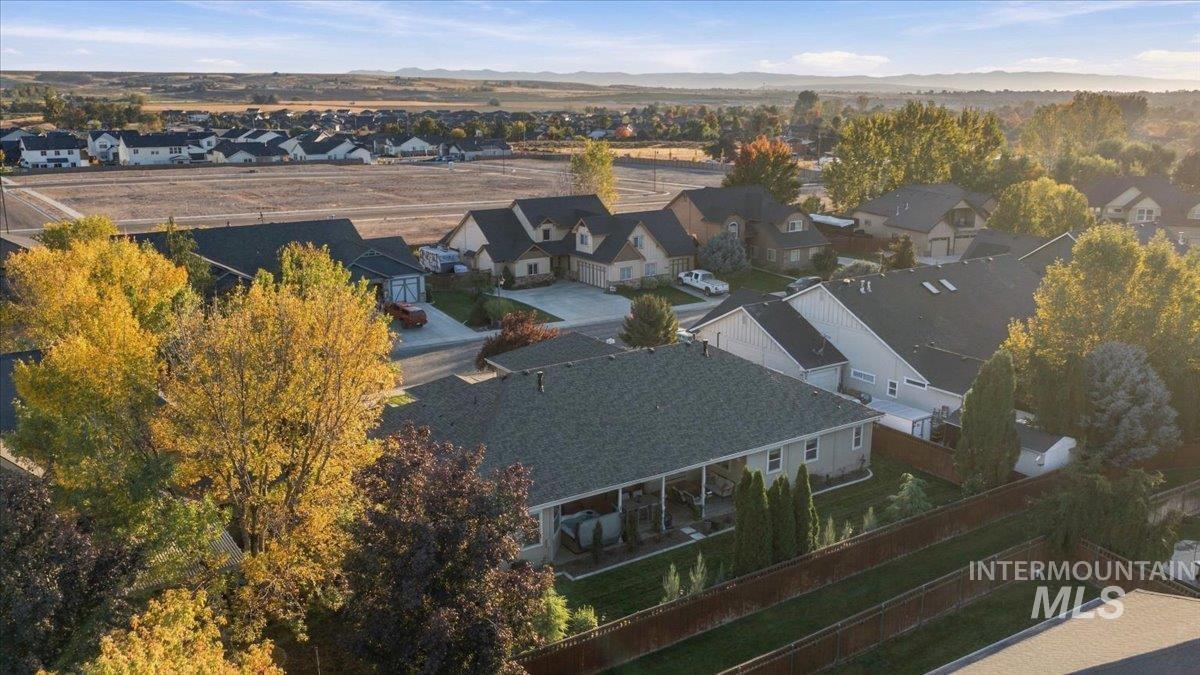 7222 W Ring Perch Dr., Boise, Idaho 83709, 3 Bedrooms, 2.5 Bathrooms, Residential For Sale, Price $799,000,MLS 99003163
