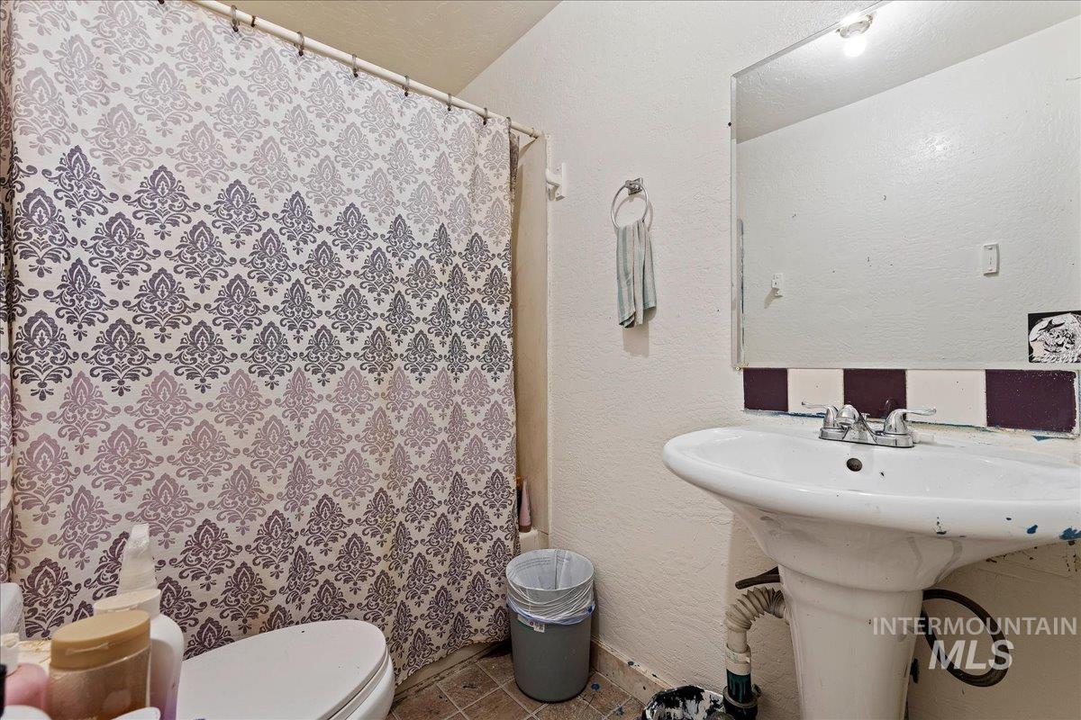 602 E Chicago Street, Caldwell, Idaho 83605, 3 Bedrooms, 2 Bathrooms, Residential For Sale, Price $265,000, 99003166