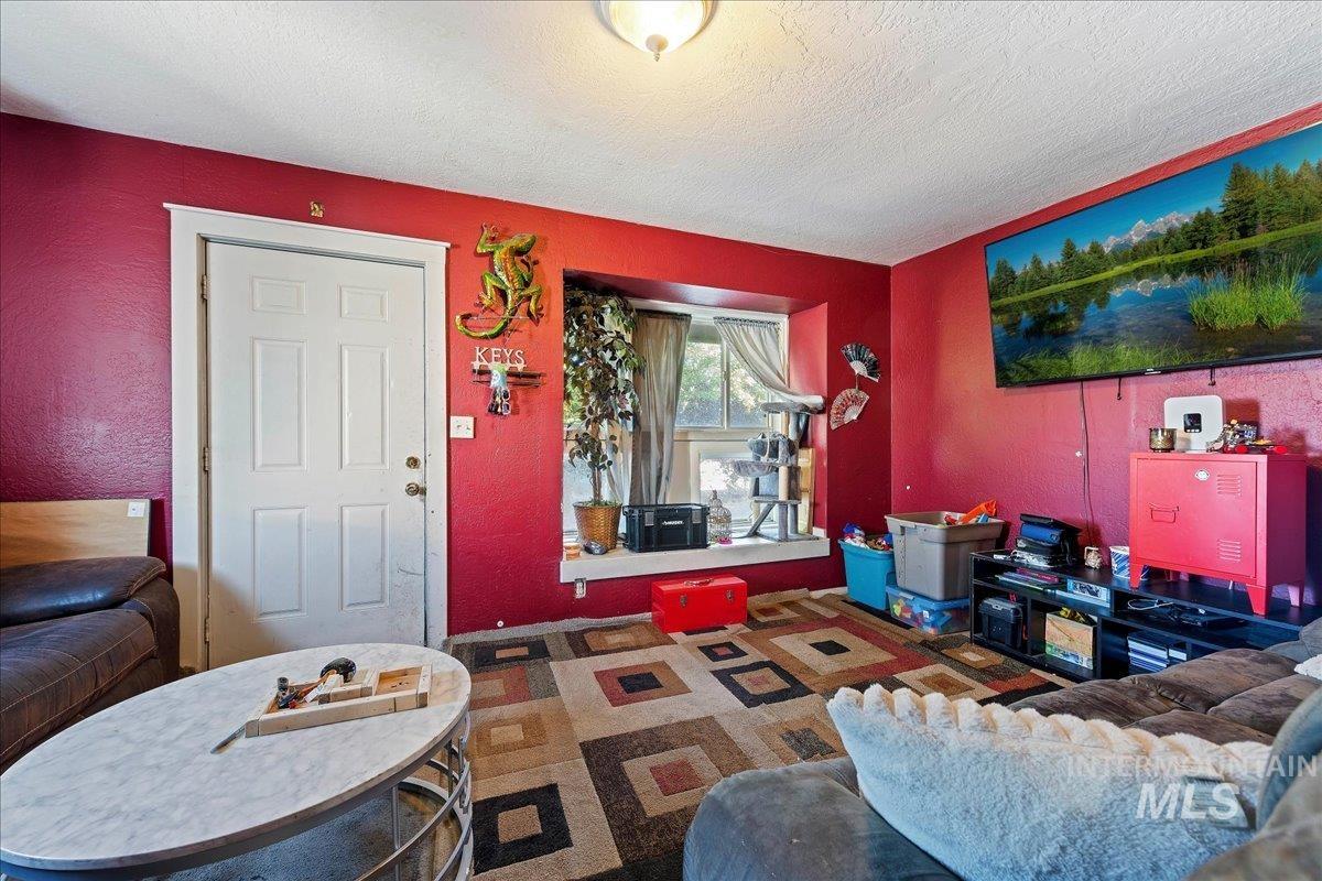 602 E Chicago Street, Caldwell, Idaho 83605, 3 Bedrooms, 2 Bathrooms, Residential For Sale, Price $265,000, 99003166