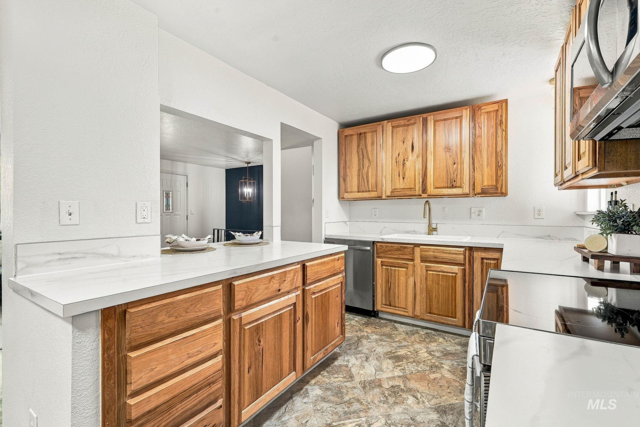 1919 S Penninger Dr, Boise, Idaho 83709, 4 Bedrooms, 2 Bathrooms, Residential For Sale, Price $488,000, 99003254