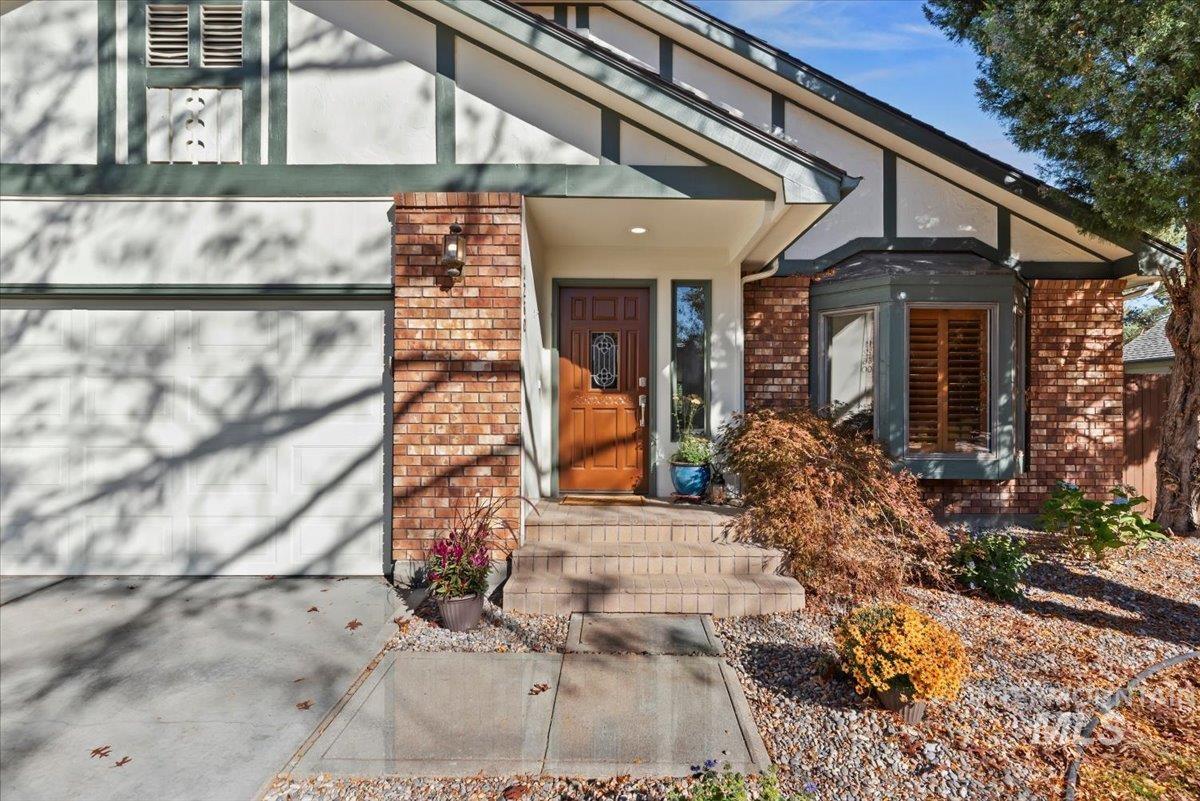 1260 E Woodvine, Boise, Idaho 83706, 3 Bedrooms, 2 Bathrooms, Residential For Sale, Price $699,500, 99003412