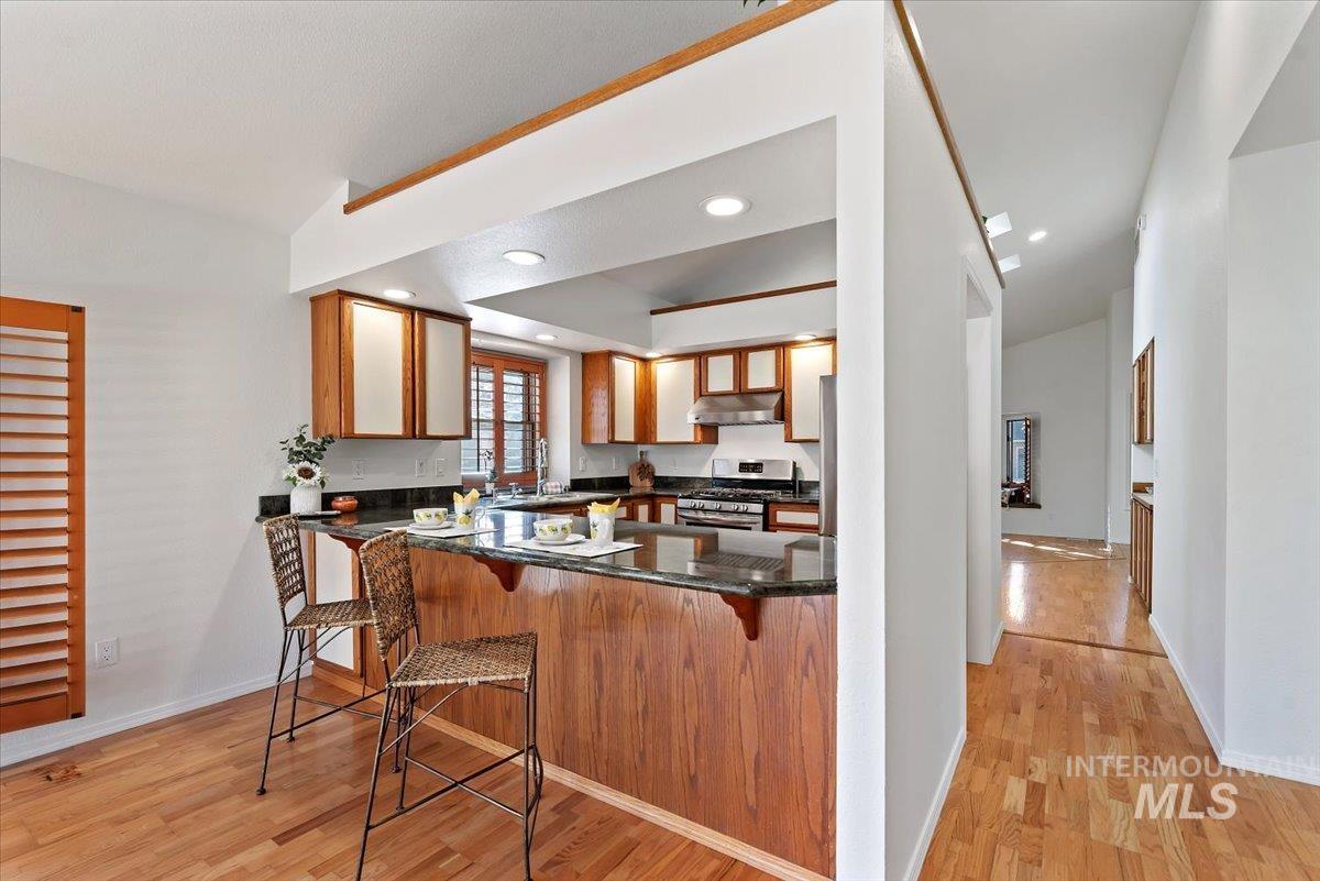 1260 E Woodvine, Boise, Idaho 83706, 3 Bedrooms, 2 Bathrooms, Residential For Sale, Price $699,500, 99003412