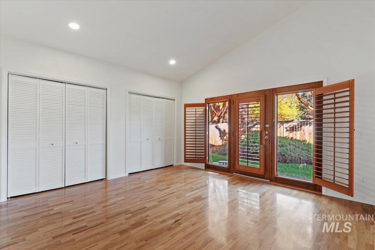 1260 E Woodvine, Boise, Idaho 83706, 3 Bedrooms, 2 Bathrooms, Residential For Sale, Price $699,500, 99003412