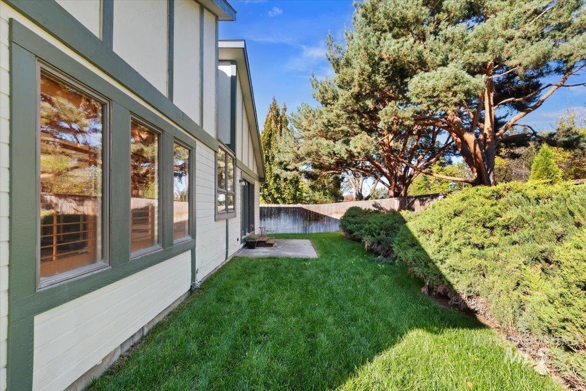 1260 E Woodvine, Boise, Idaho 83706, 3 Bedrooms, 2 Bathrooms, Residential For Sale, Price $699,500, 99003412