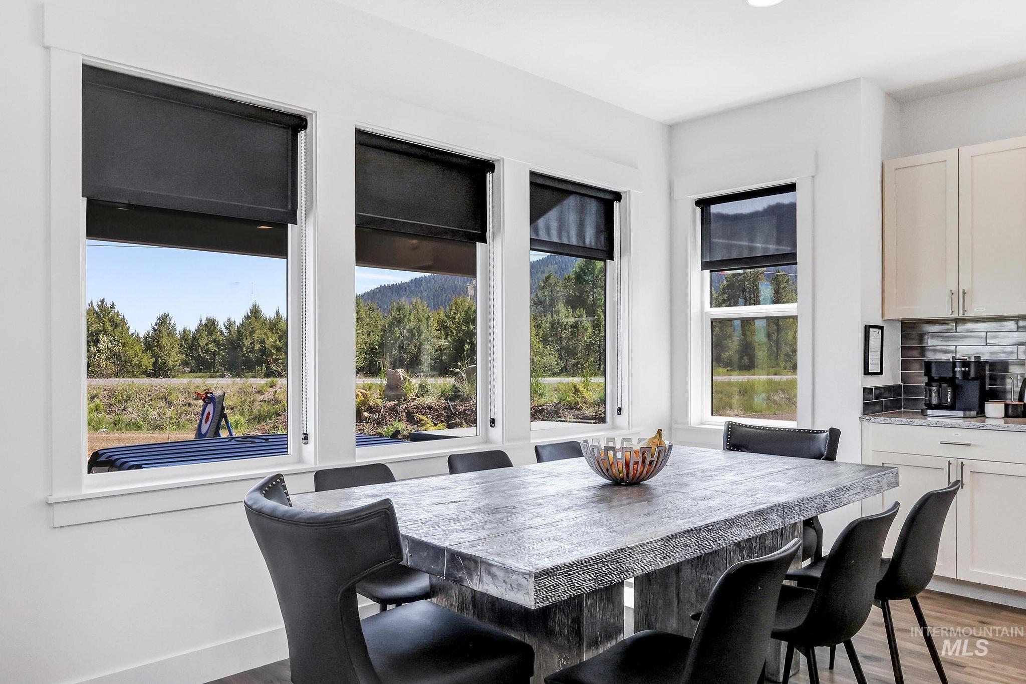 13102 Hawks Bay, Donnelly, Idaho 83615, 3 Bedrooms, 2.5 Bathrooms, Residential For Sale, Price $885,000, 99003447