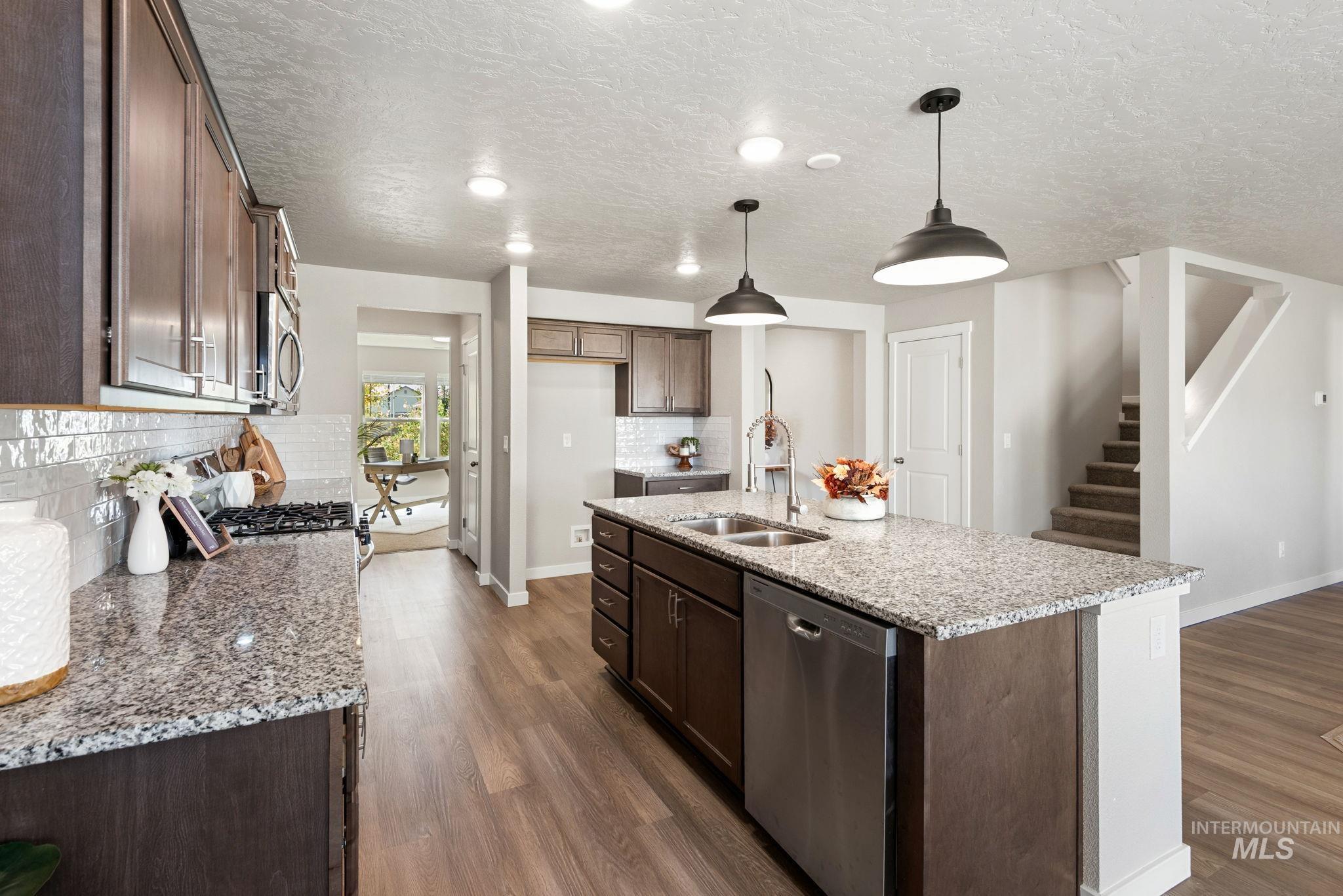 19380 Geneva Pl, Caldwell, Idaho 83605, 5 Bedrooms, 4 Bathrooms, Residential For Sale, Price $559,900, 99003464