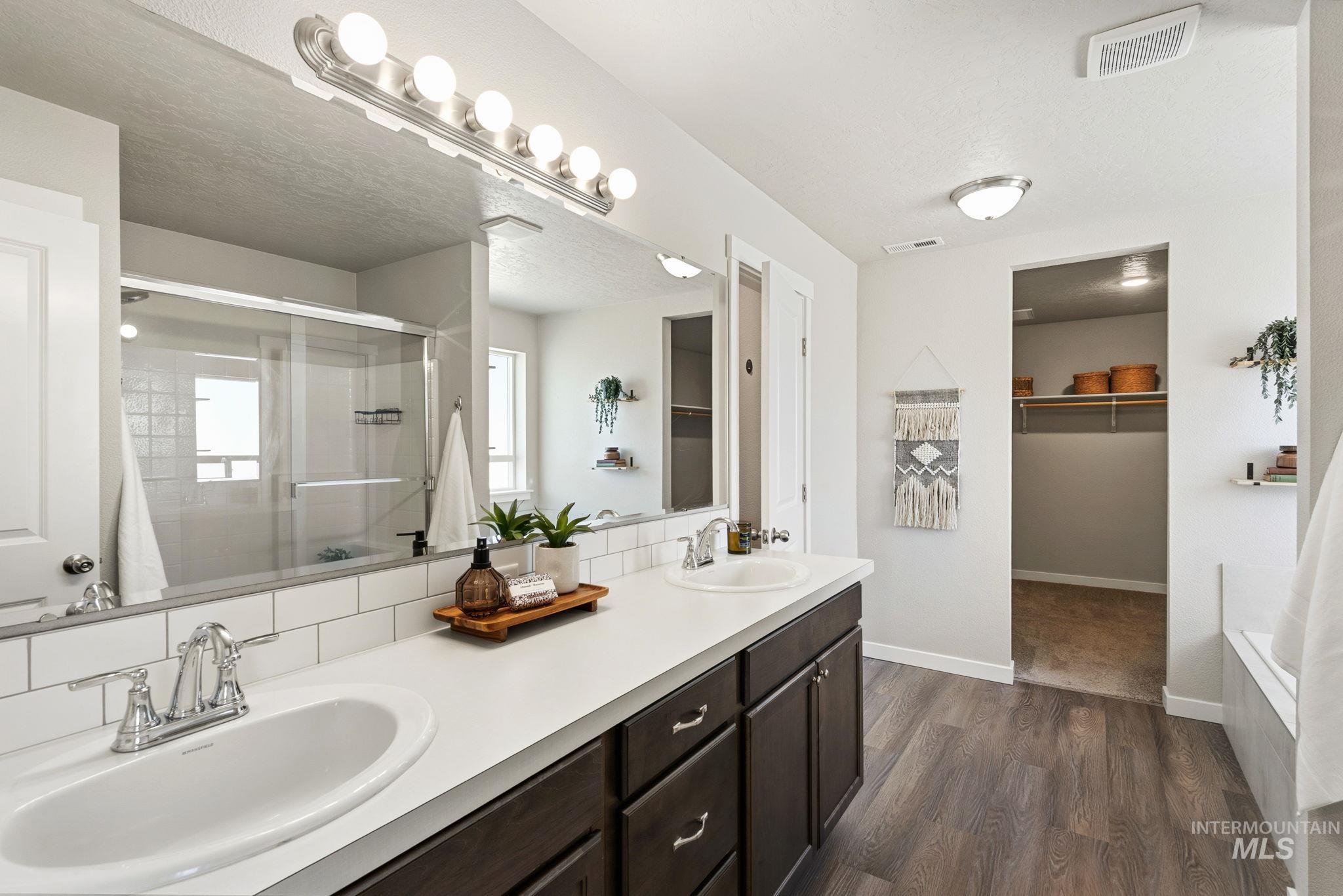 19380 Geneva Pl, Caldwell, Idaho 83605, 5 Bedrooms, 4 Bathrooms, Residential For Sale, Price $559,900, 99003464