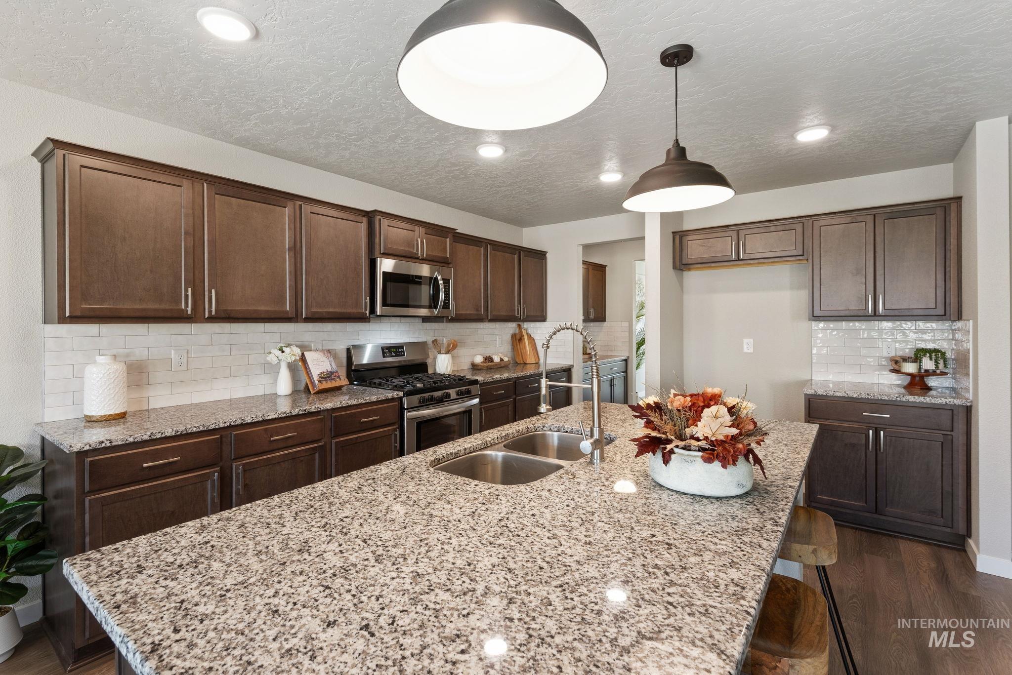 19380 Geneva Pl, Caldwell, Idaho 83605, 5 Bedrooms, 4 Bathrooms, Residential For Sale, Price $559,900, 99003464