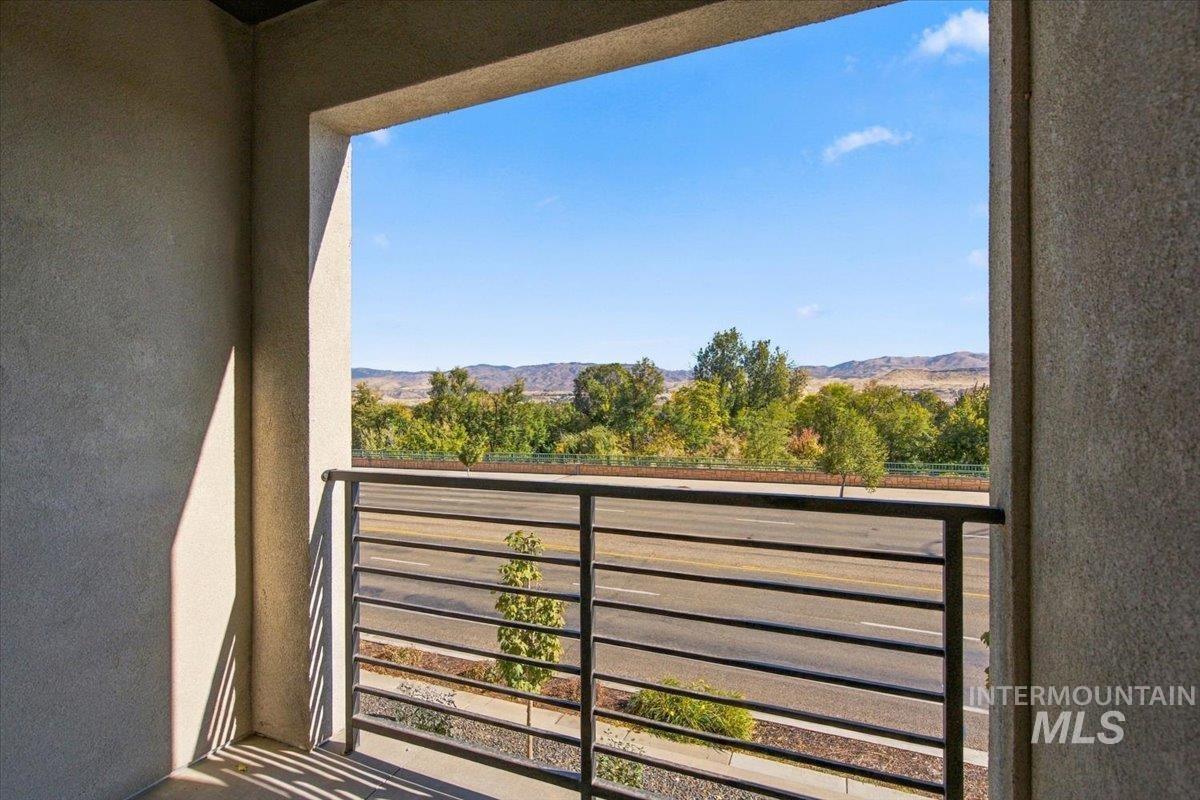 1705 S Federal Way, Boise, Idaho 83705, 3 Bedrooms, 3.5 Bathrooms, Residential For Sale, Price $474,880, 99003471