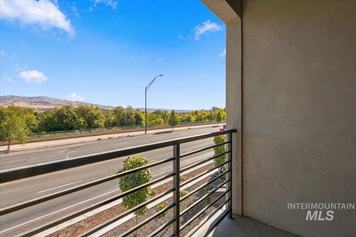 1705 S Federal Way, Boise, Idaho 83705, 3 Bedrooms, 3.5 Bathrooms, Residential For Sale, Price $474,880, 99003471