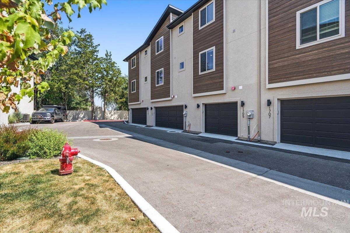1705 S Federal Way, Boise, Idaho 83705, 3 Bedrooms, 3.5 Bathrooms, Residential For Sale, Price $479,880, 99003471