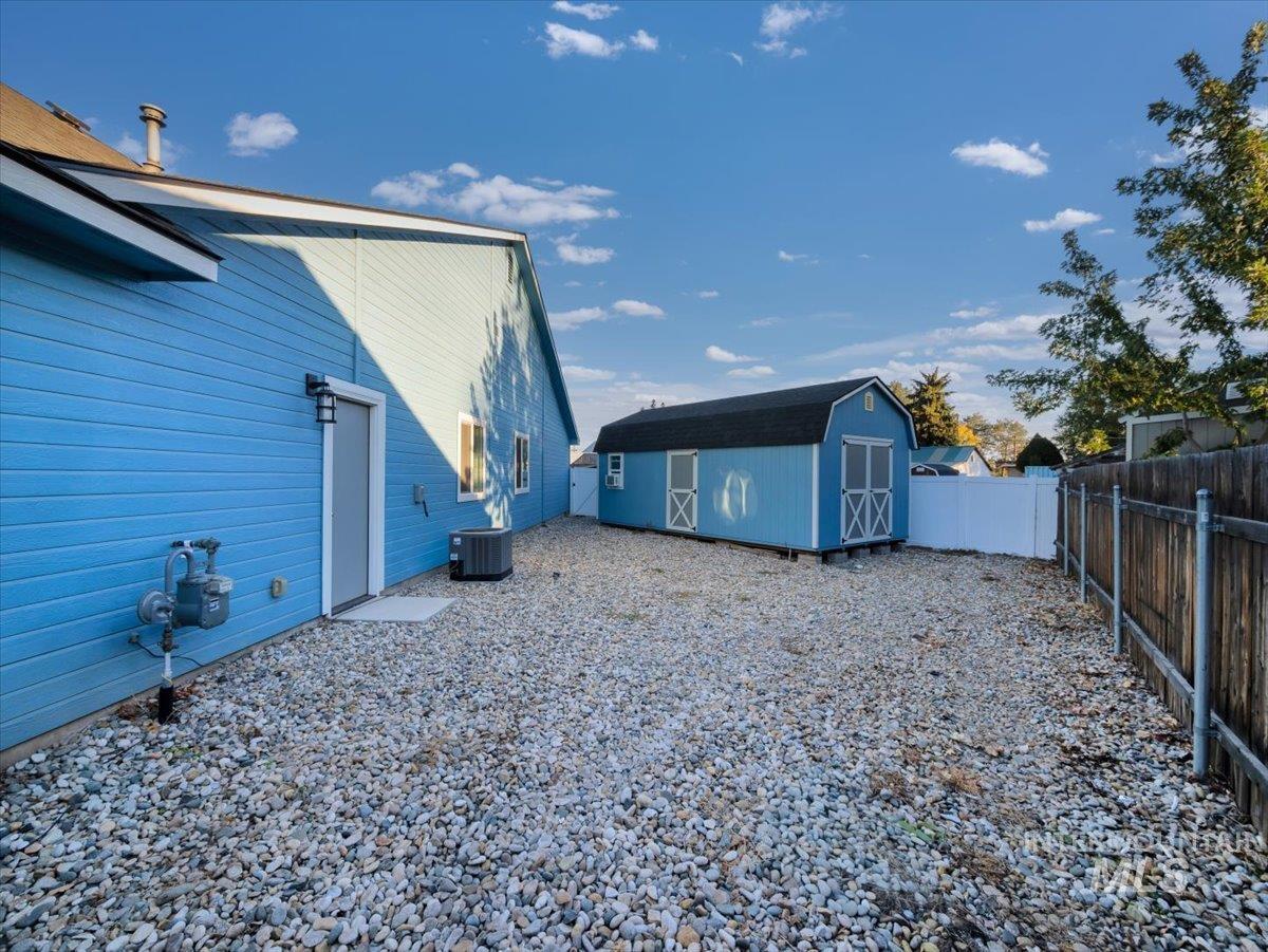 1027 W Butterfield, Weiser, Idaho 83672, 3 Bedrooms, 2 Bathrooms, Residential For Sale, Price $385,000, 99003581