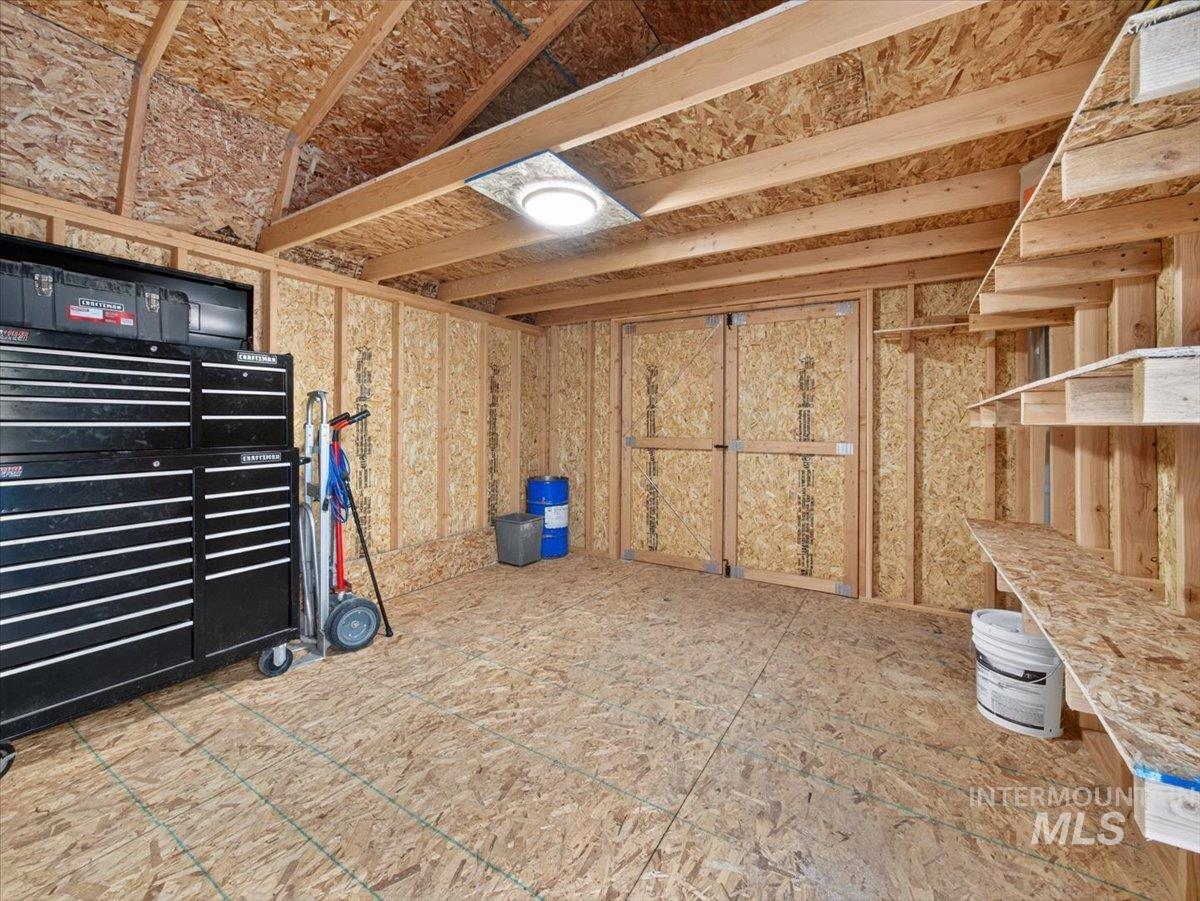 1027 W Butterfield, Weiser, Idaho 83672, 3 Bedrooms, 2 Bathrooms, Residential For Sale, Price $385,000, 99003581