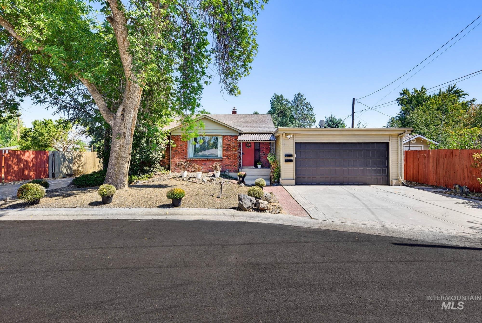1014 S Stanley St, Unit 1, Boise, Idaho 83705, 4 Bedrooms, 3 Bathrooms, Residential Income For Sale, Price $799,900,MLS 99003624