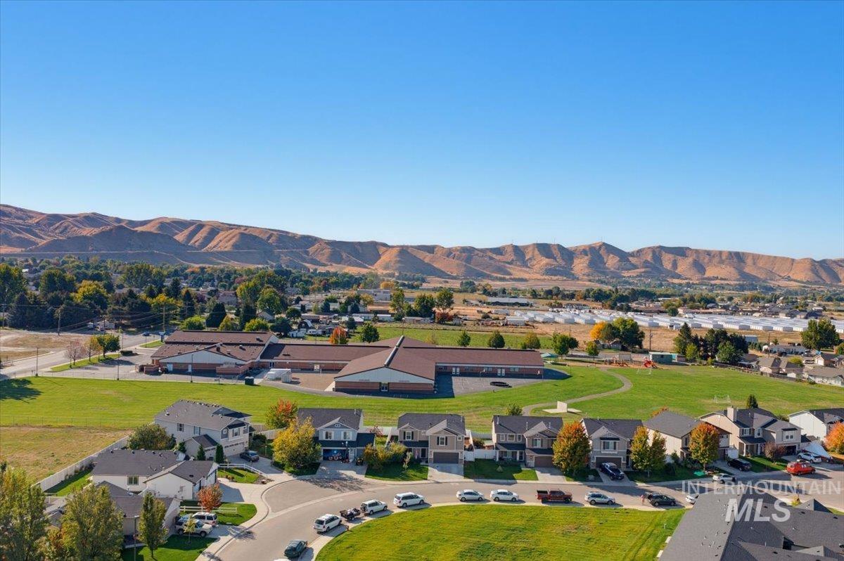 1935 E Marsh Creek Rd, Emmett, Idaho 83617, 4 Bedrooms, 3 Bathrooms, Residential For Sale, Price $499,000,MLS 99003647