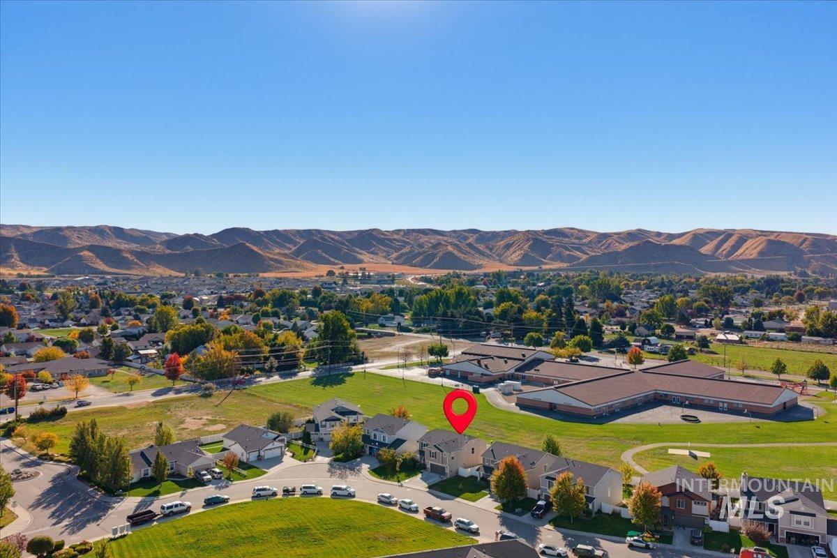 1935 E Marsh Creek Rd, Emmett, Idaho 83617, 4 Bedrooms, 3 Bathrooms, Residential For Sale, Price $499,000,MLS 99003647