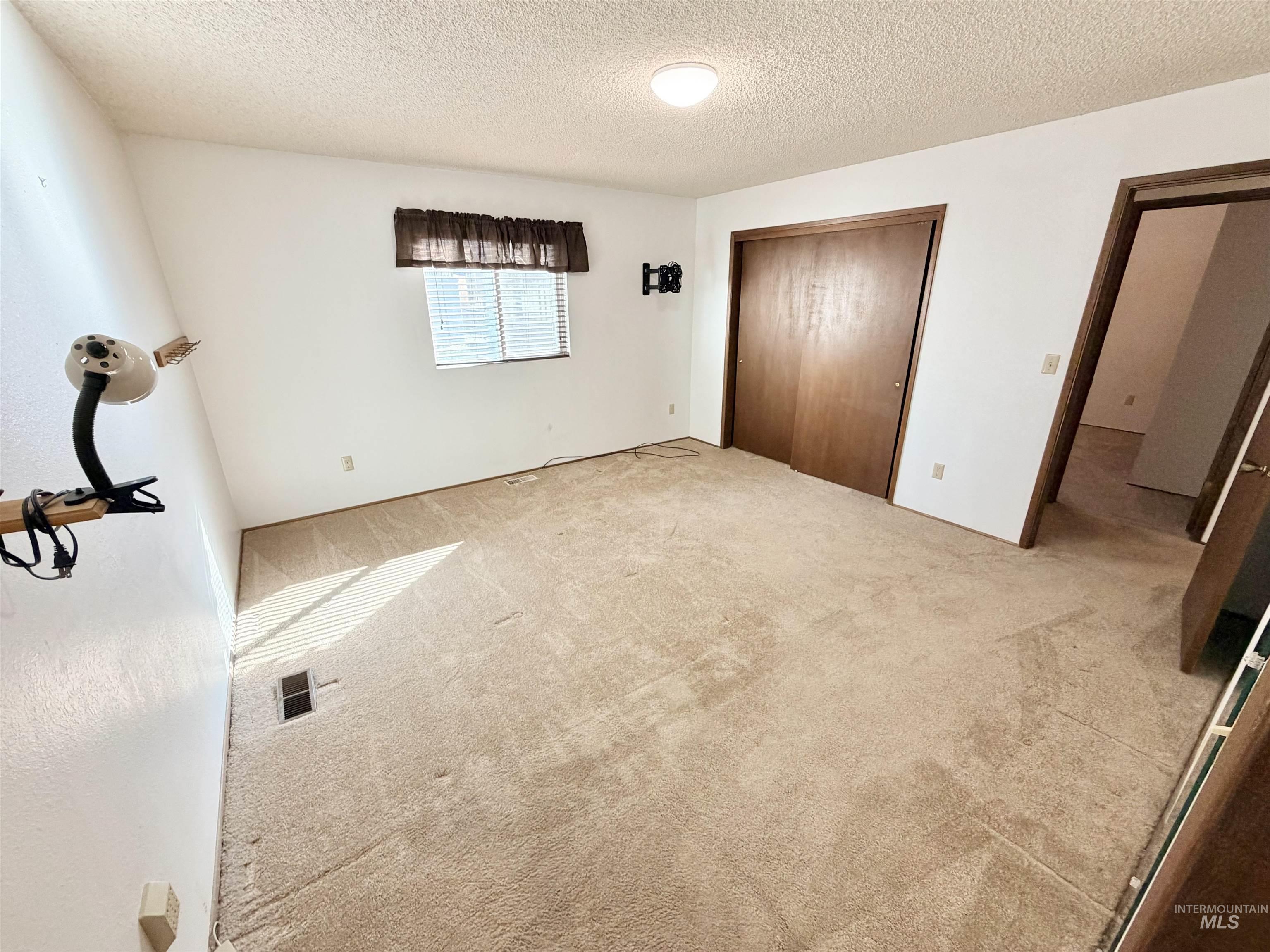 178 S Verde Dr., Ontario, Oregon 97914, 3 Bedrooms, 2 Bathrooms, Residential For Sale, Price $295,000,MLS 99003648