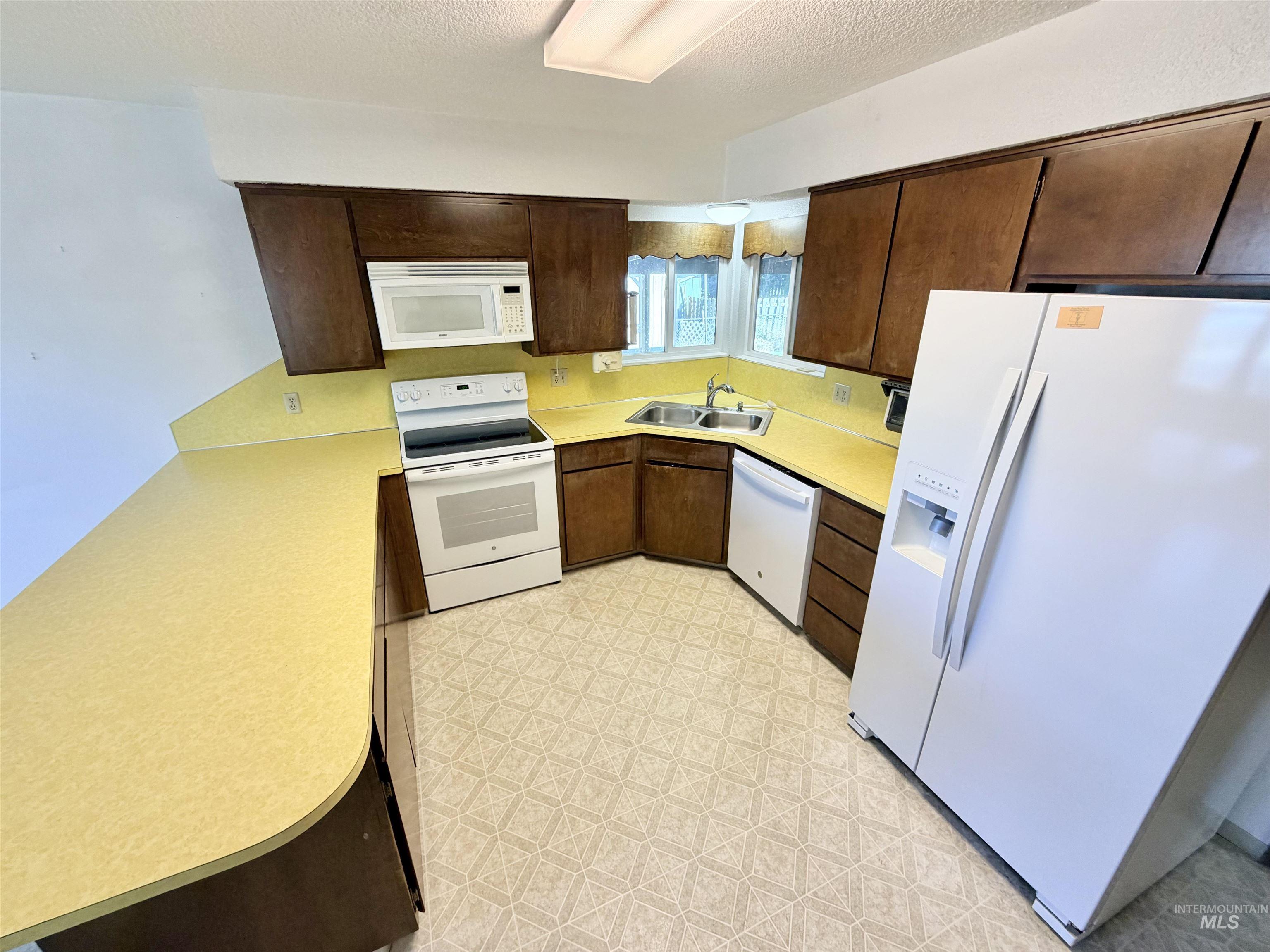 178 S Verde Dr., Ontario, Oregon 97914, 3 Bedrooms, 2 Bathrooms, Residential For Sale, Price $295,000,MLS 99003648