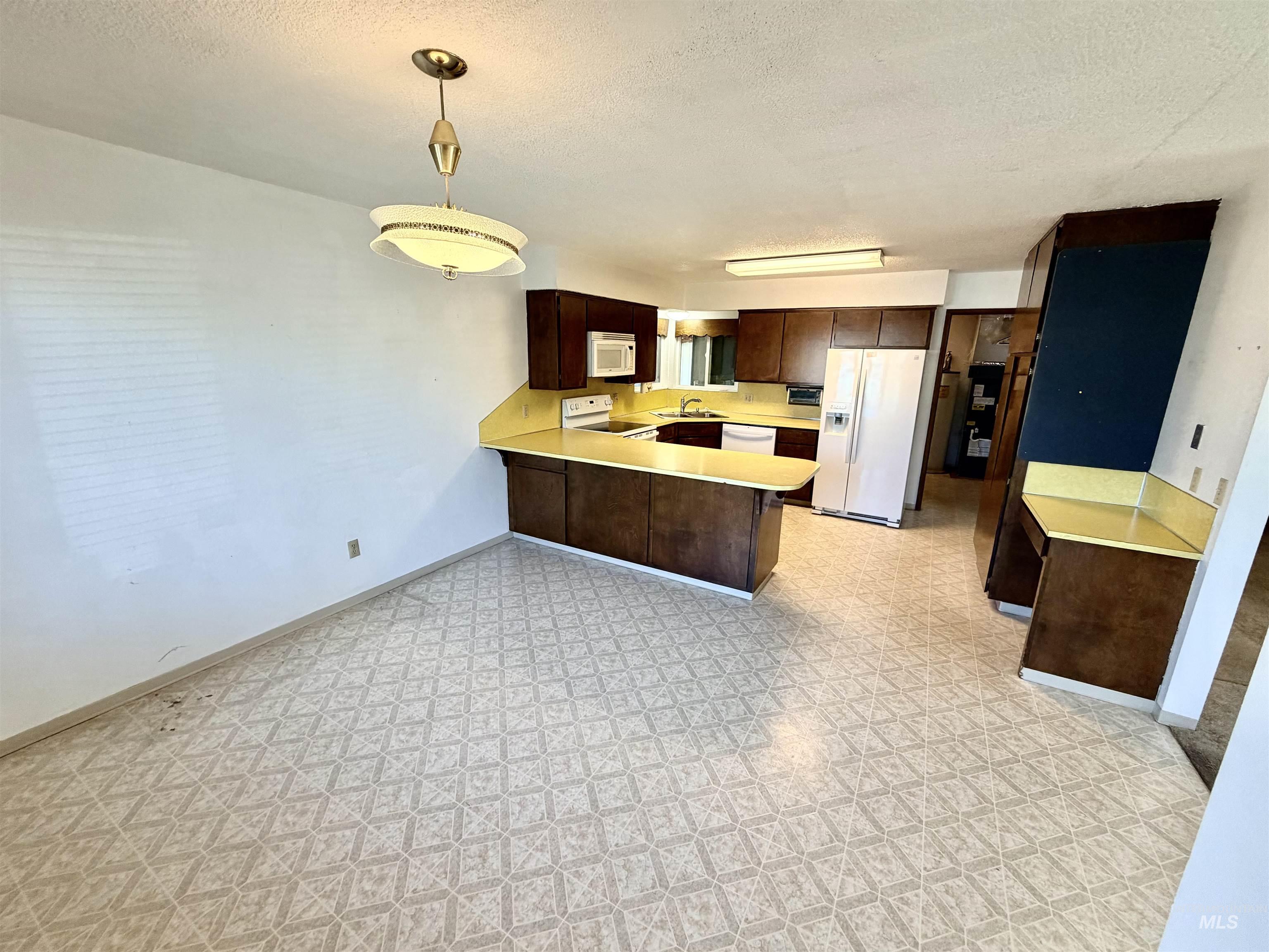 178 S Verde Dr., Ontario, Oregon 97914, 3 Bedrooms, 2 Bathrooms, Residential For Sale, Price $295,000,MLS 99003648