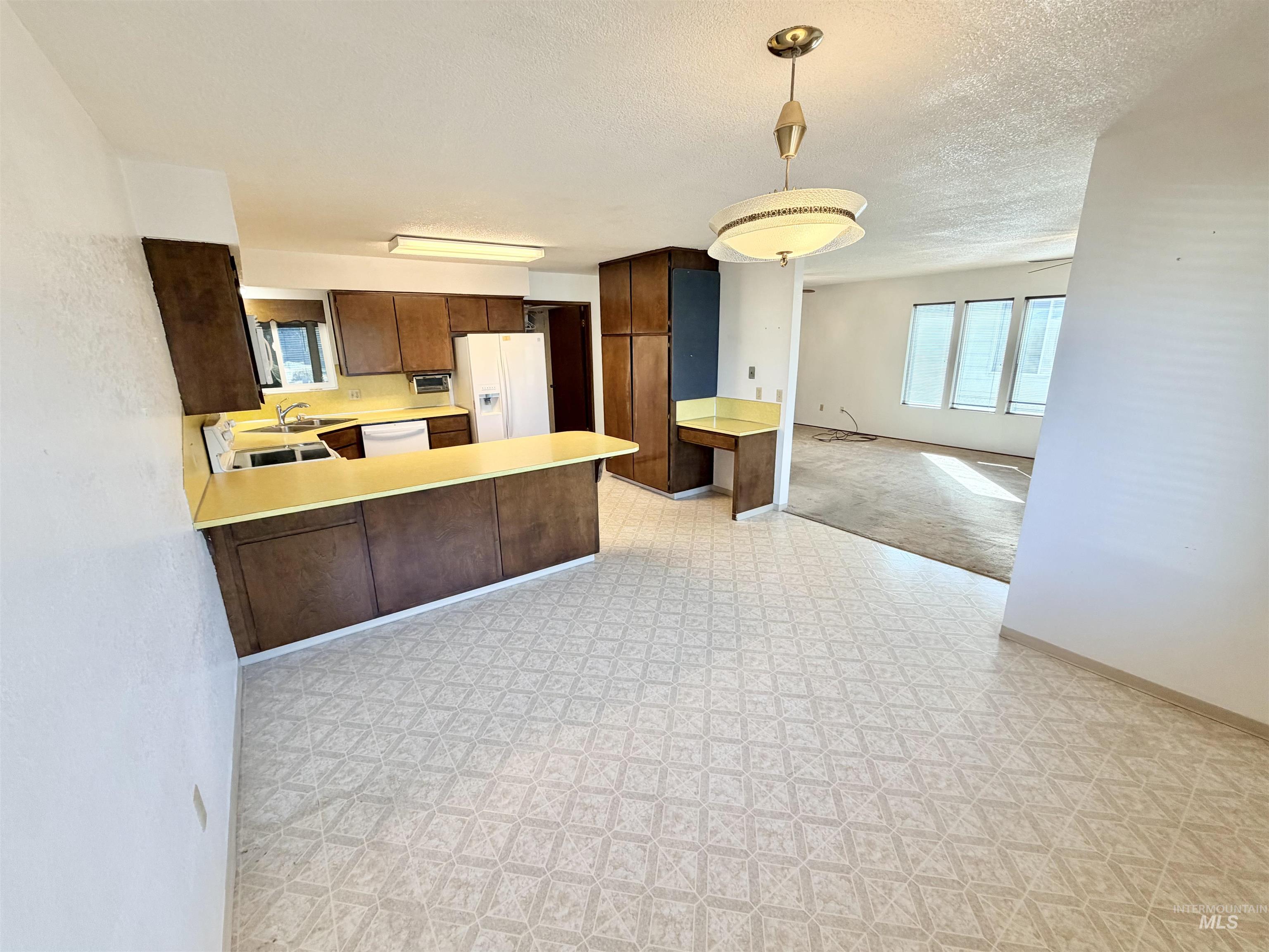 178 S Verde Dr., Ontario, Oregon 97914, 3 Bedrooms, 2 Bathrooms, Residential For Sale, Price $295,000,MLS 99003648