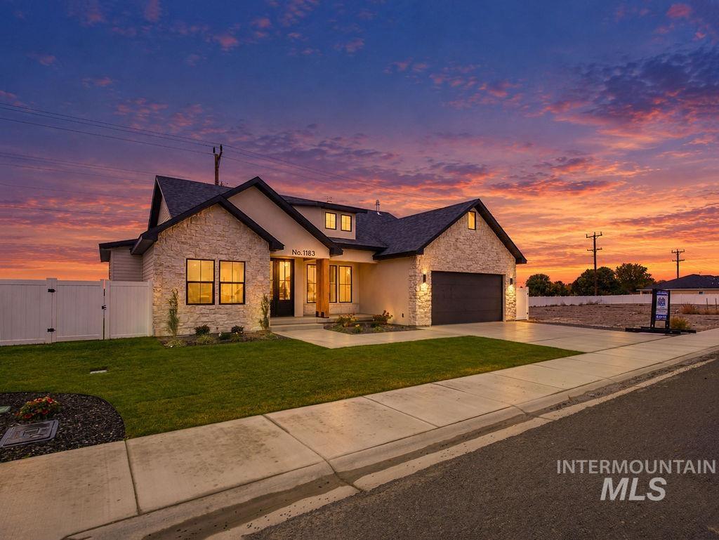 1183 Magic Rd, Twin Falls, Idaho 83301, 4 Bedrooms, 2 Bathrooms, Residential For Sale, Price $569,500,MLS 99003649
