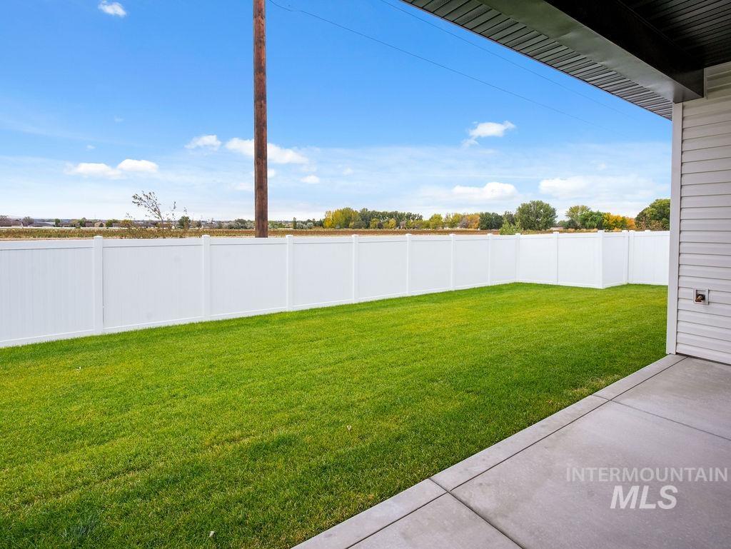 1183 Magic Rd, Twin Falls, Idaho 83301, 4 Bedrooms, 2 Bathrooms, Residential For Sale, Price $569,500,MLS 99003649