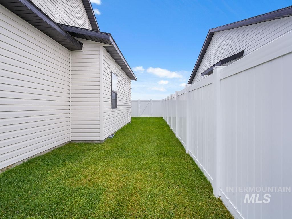 1183 Magic Rd, Twin Falls, Idaho 83301, 4 Bedrooms, 2 Bathrooms, Residential For Sale, Price $569,500,MLS 99003649