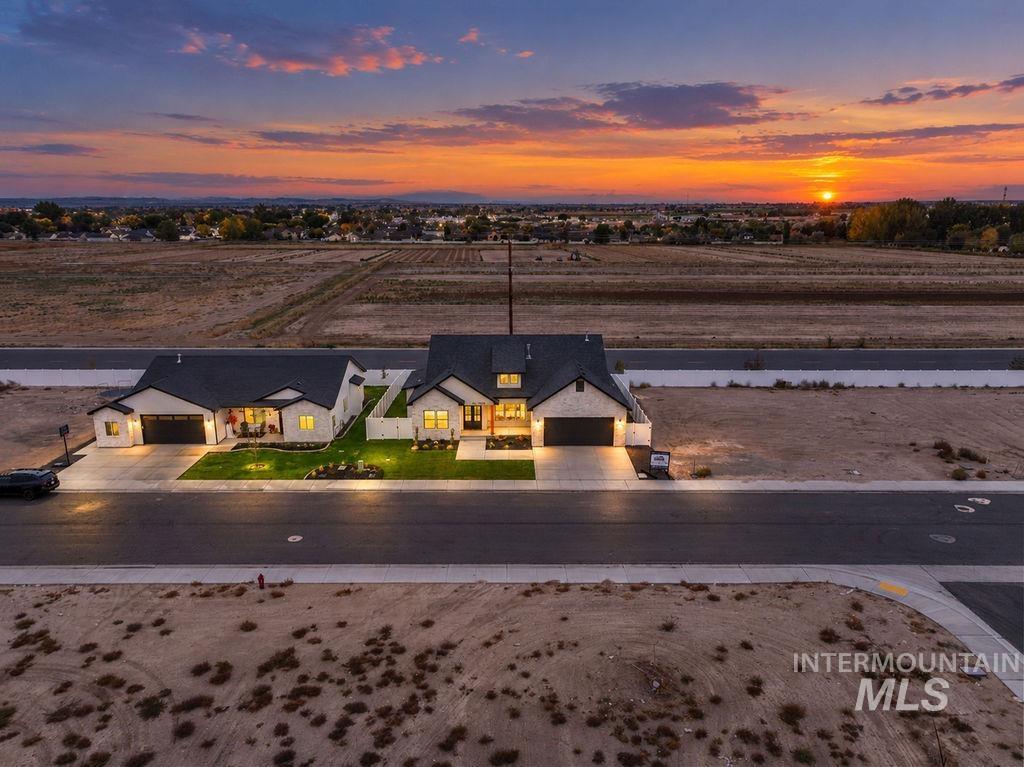 1183 Magic Rd, Twin Falls, Idaho 83301, 4 Bedrooms, 2 Bathrooms, Residential For Sale, Price $569,500,MLS 99003649