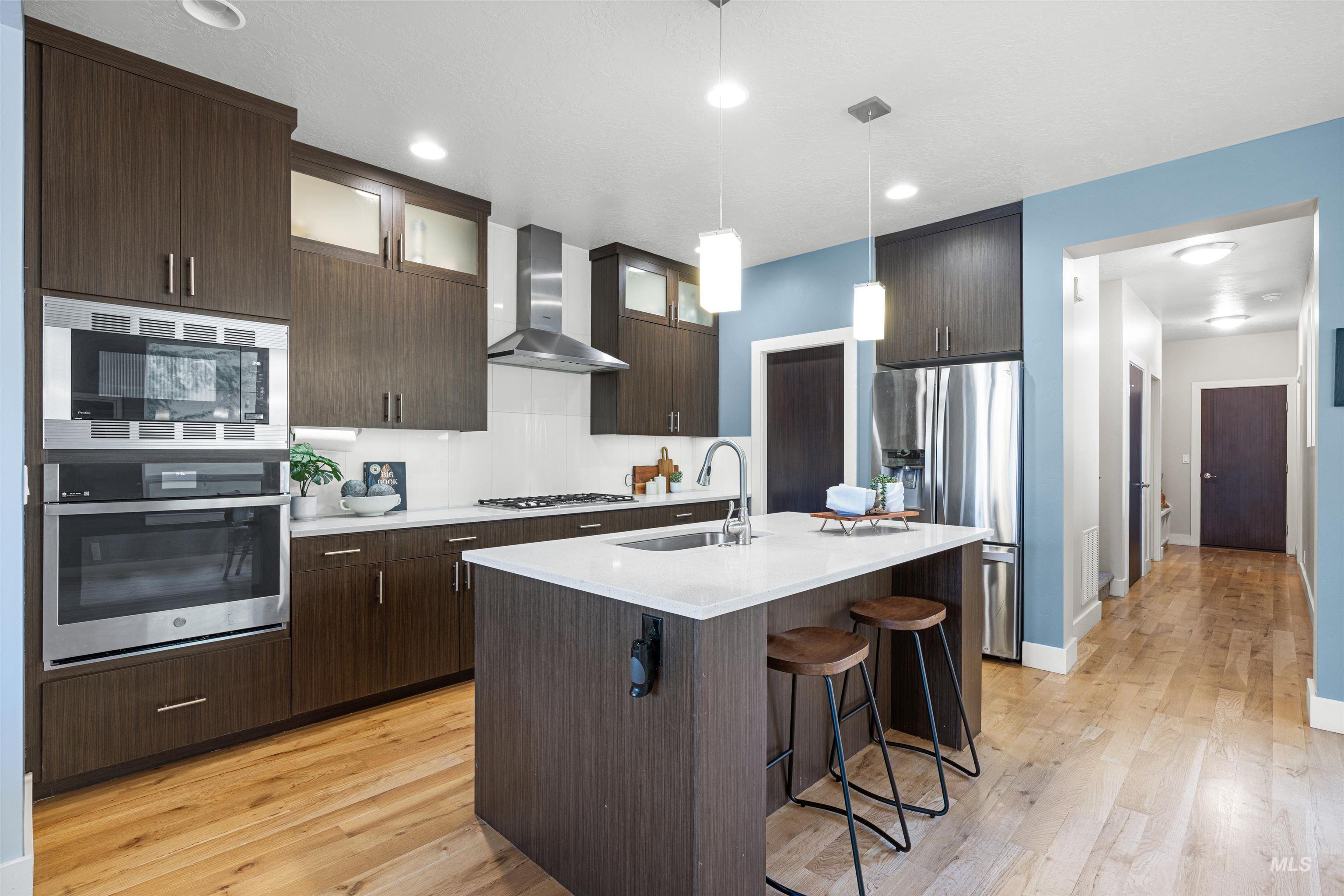 2824 S Honeycomb Way, Boise, Idaho 83716, 3 Bedrooms, 2.5 Bathrooms, Residential For Sale, Price $865,000,MLS 99003650