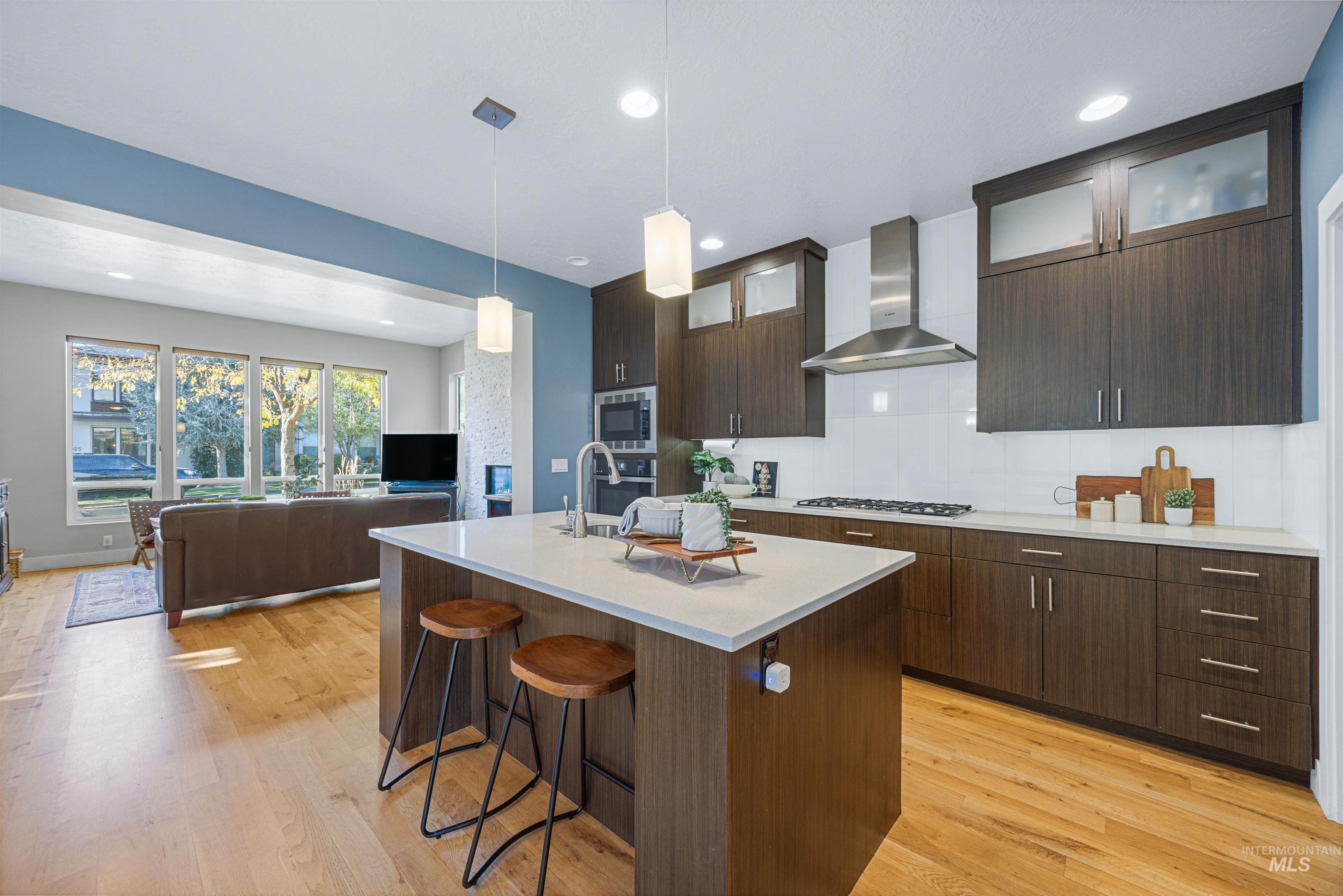 2824 S Honeycomb Way, Boise, Idaho 83716, 3 Bedrooms, 2.5 Bathrooms, Residential For Sale, Price $865,000,MLS 99003650