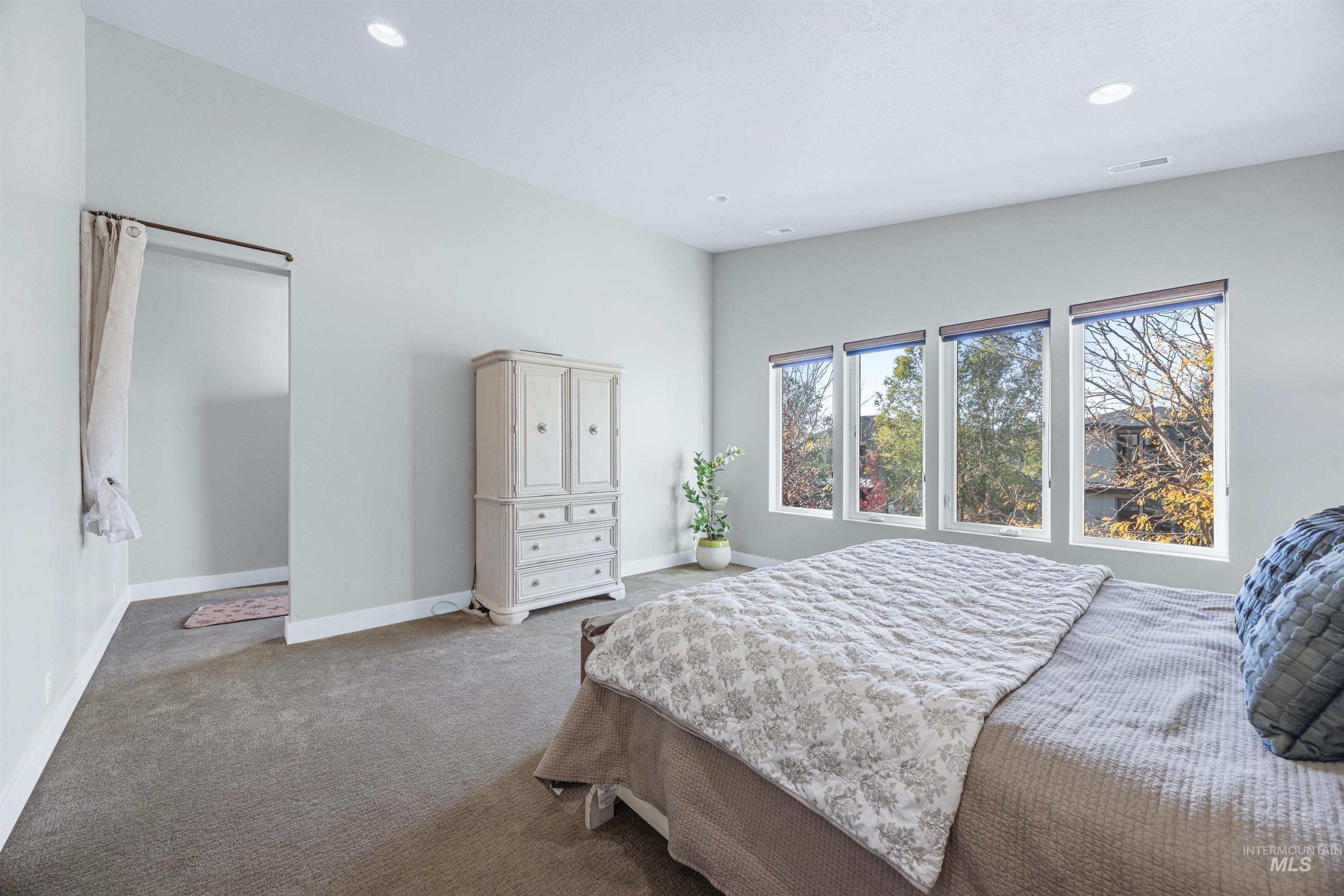 2824 S Honeycomb Way, Boise, Idaho 83716, 3 Bedrooms, 2.5 Bathrooms, Residential For Sale, Price $865,000,MLS 99003650