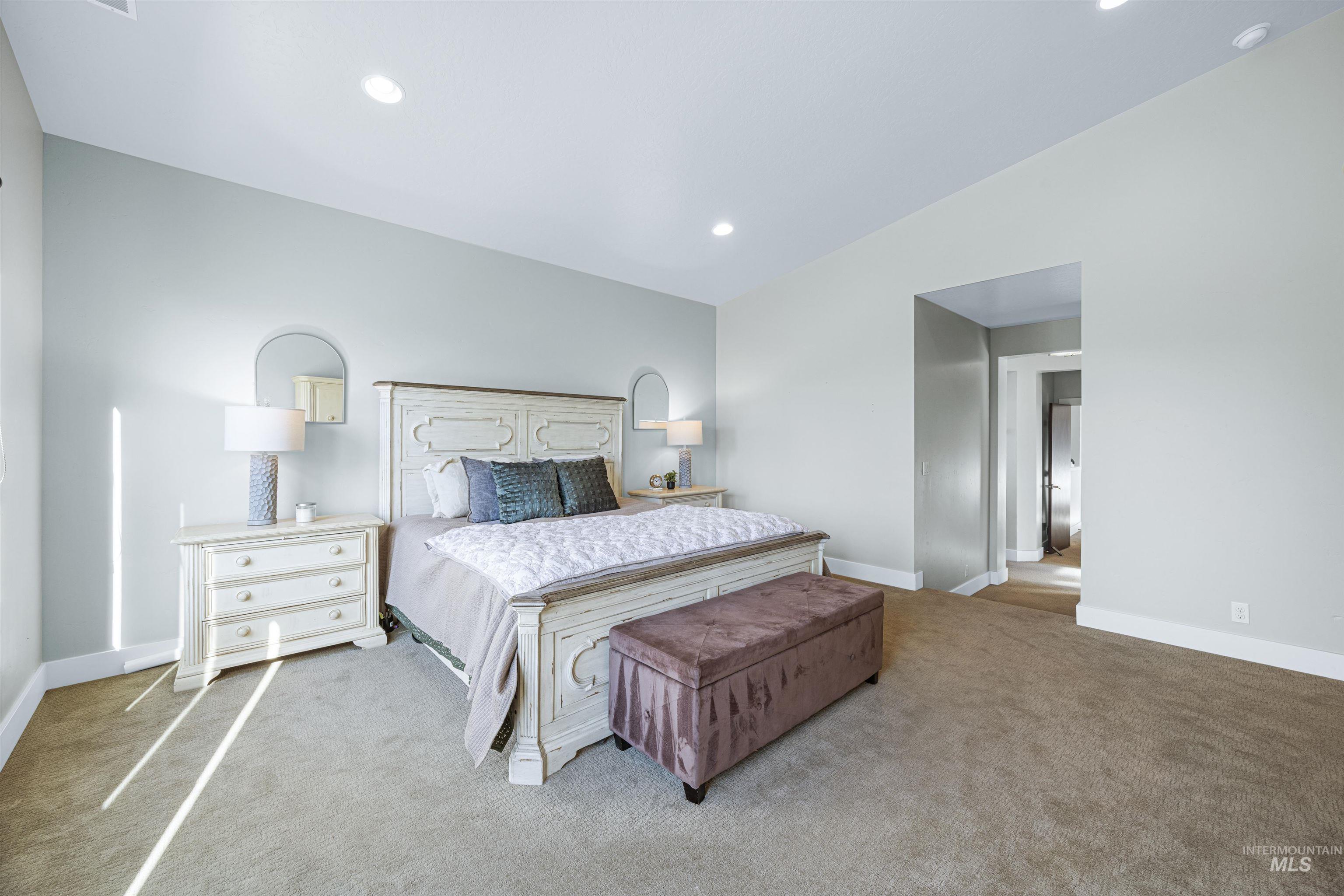 2824 S Honeycomb Way, Boise, Idaho 83716, 3 Bedrooms, 2.5 Bathrooms, Residential For Sale, Price $865,000,MLS 99003650