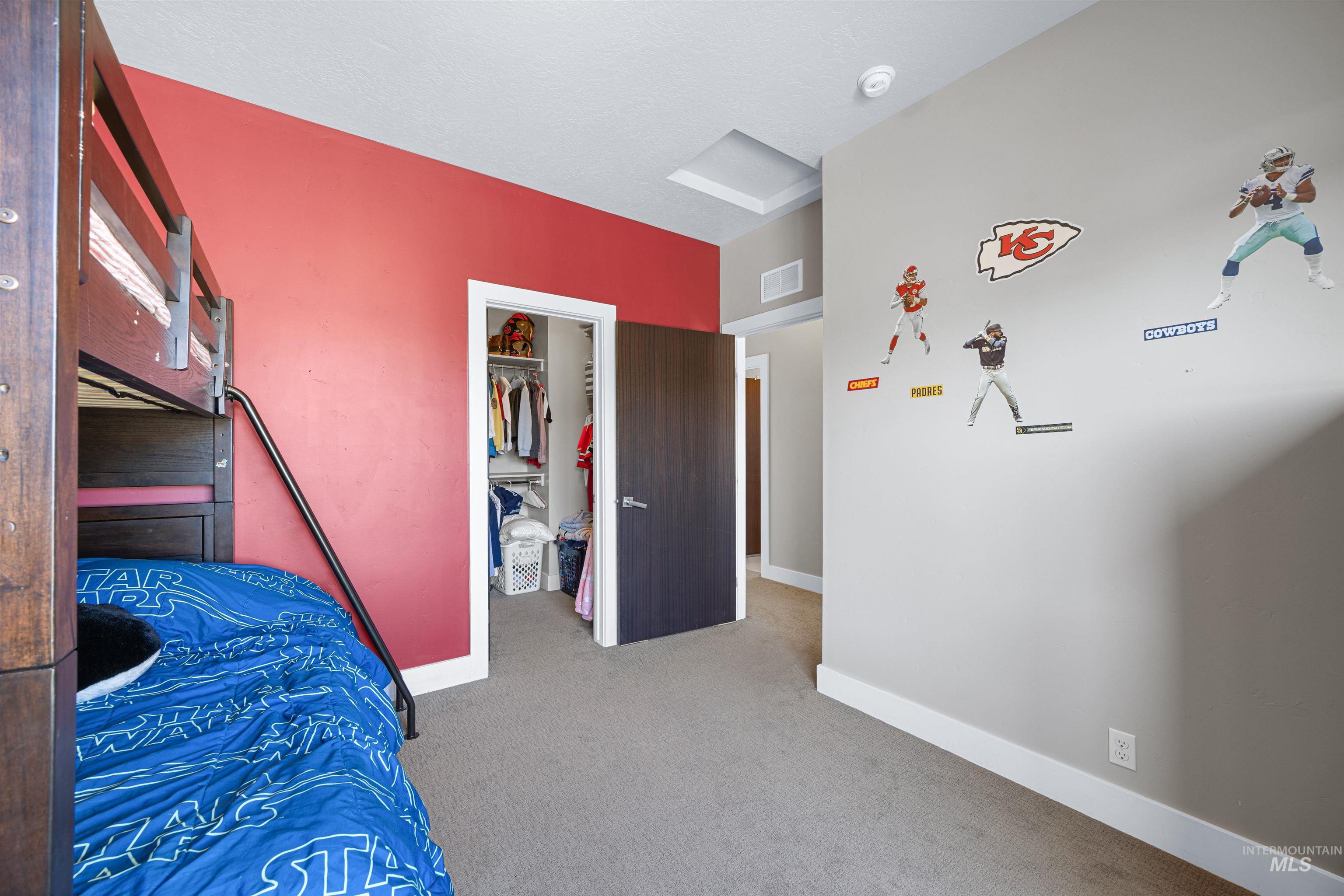 2824 S Honeycomb Way, Boise, Idaho 83716, 3 Bedrooms, 2.5 Bathrooms, Residential For Sale, Price $865,000,MLS 99003650
