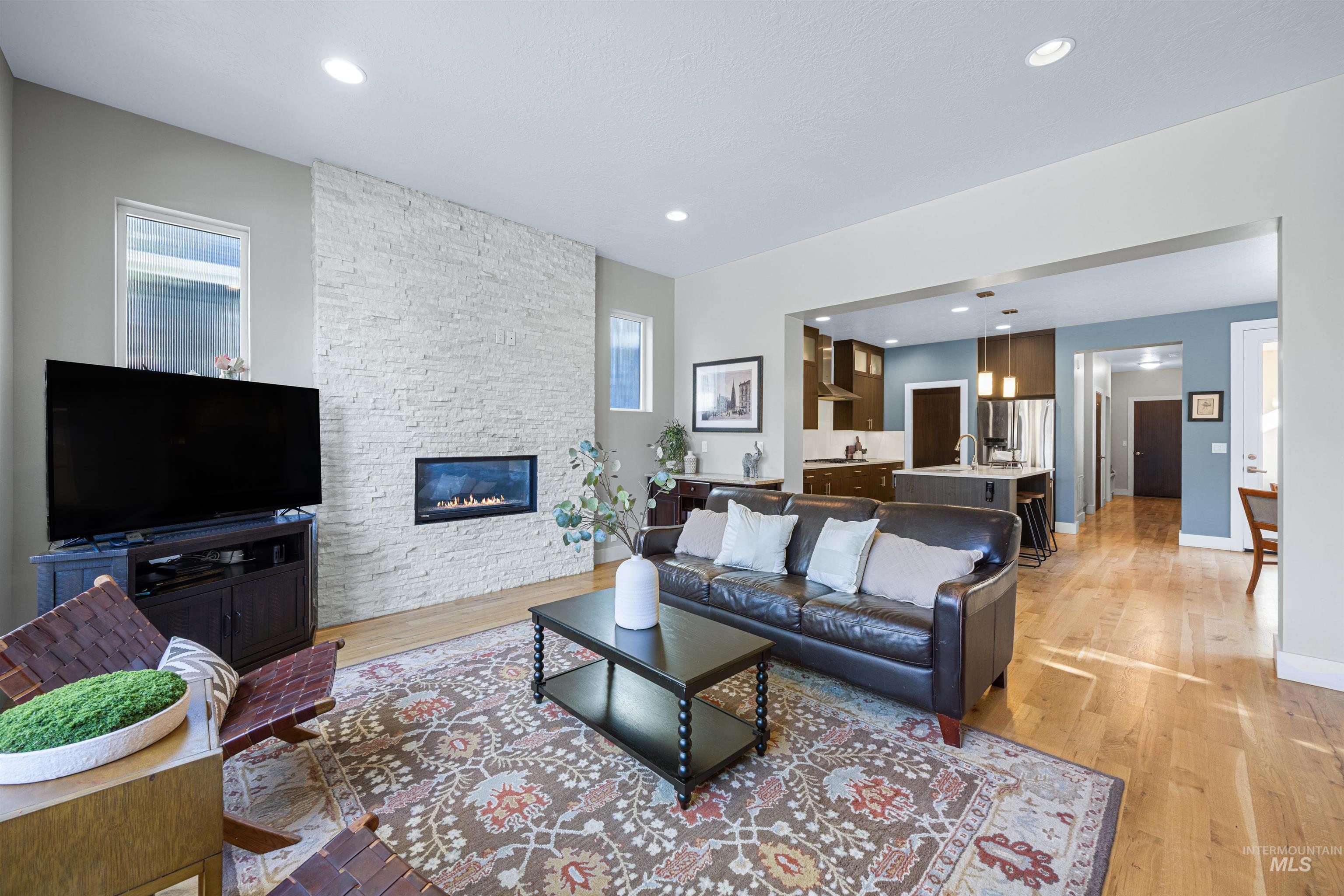 2824 S Honeycomb Way, Boise, Idaho 83716, 3 Bedrooms, 2.5 Bathrooms, Residential For Sale, Price $865,000,MLS 99003650