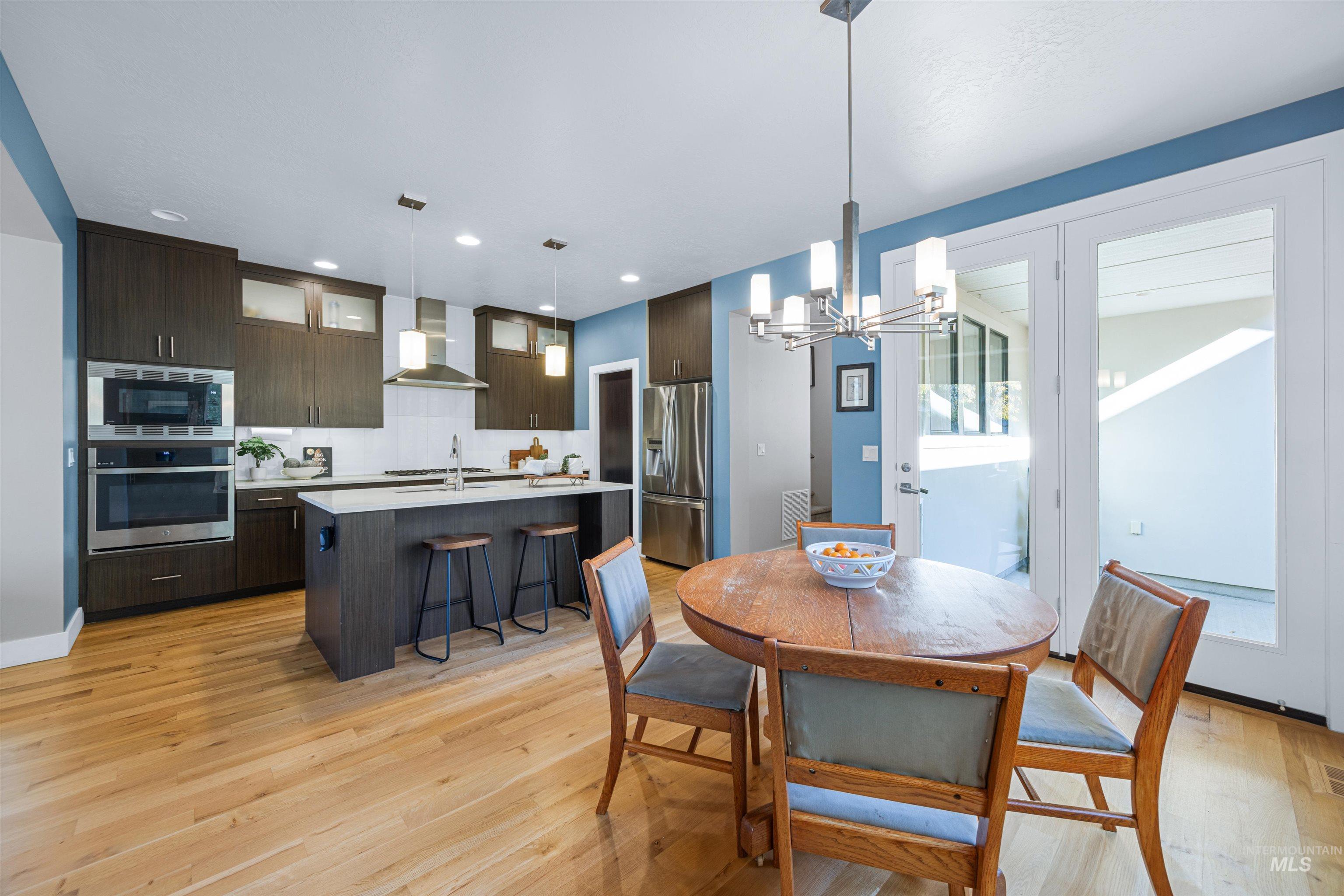 2824 S Honeycomb Way, Boise, Idaho 83716, 3 Bedrooms, 2.5 Bathrooms, Residential For Sale, Price $865,000,MLS 99003650