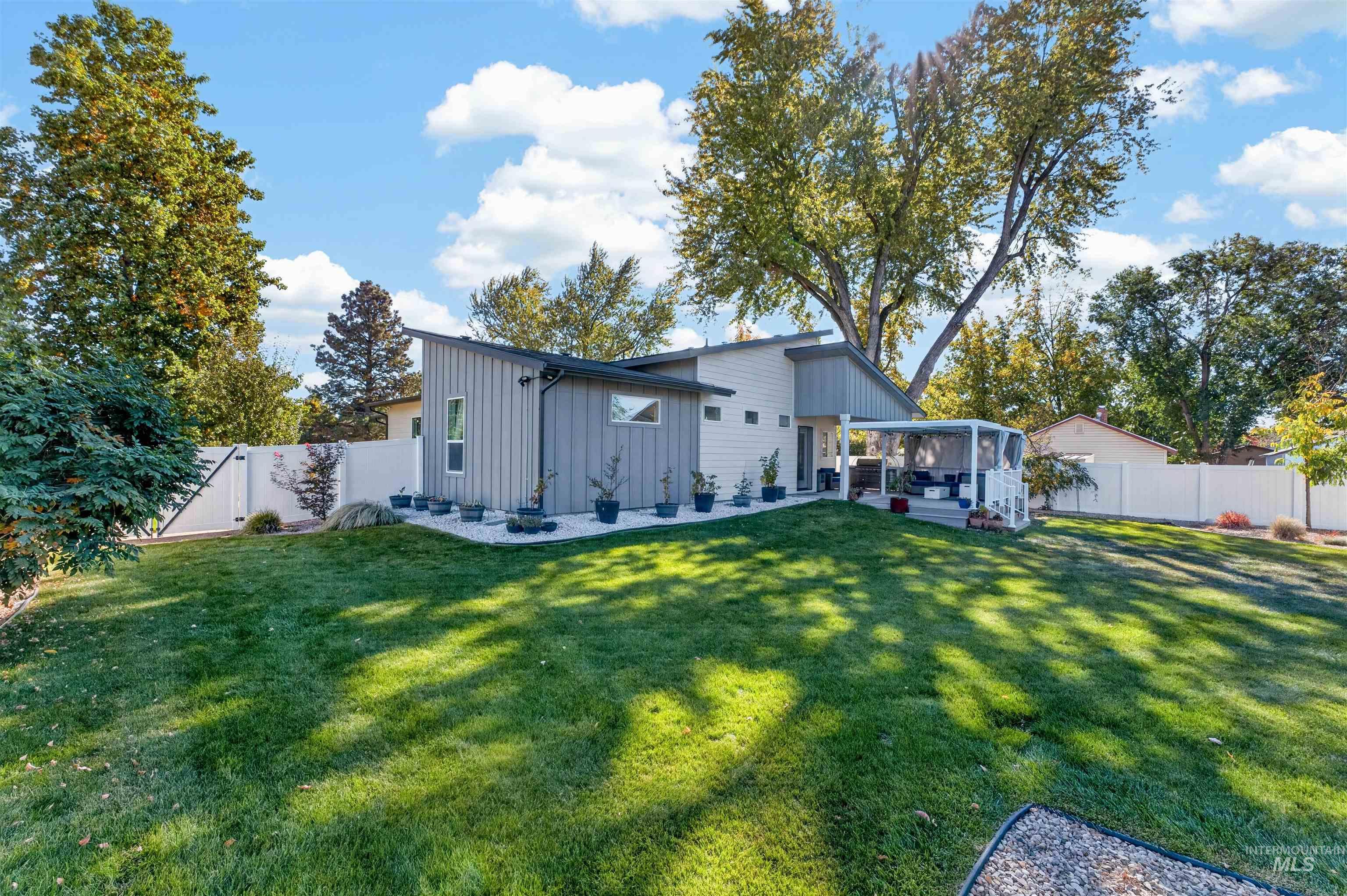 1719 S Hilton St, Boise, Idaho 83705, 3 Bedrooms, 2.5 Bathrooms, Residential For Sale, Price $798,000,MLS 99003664