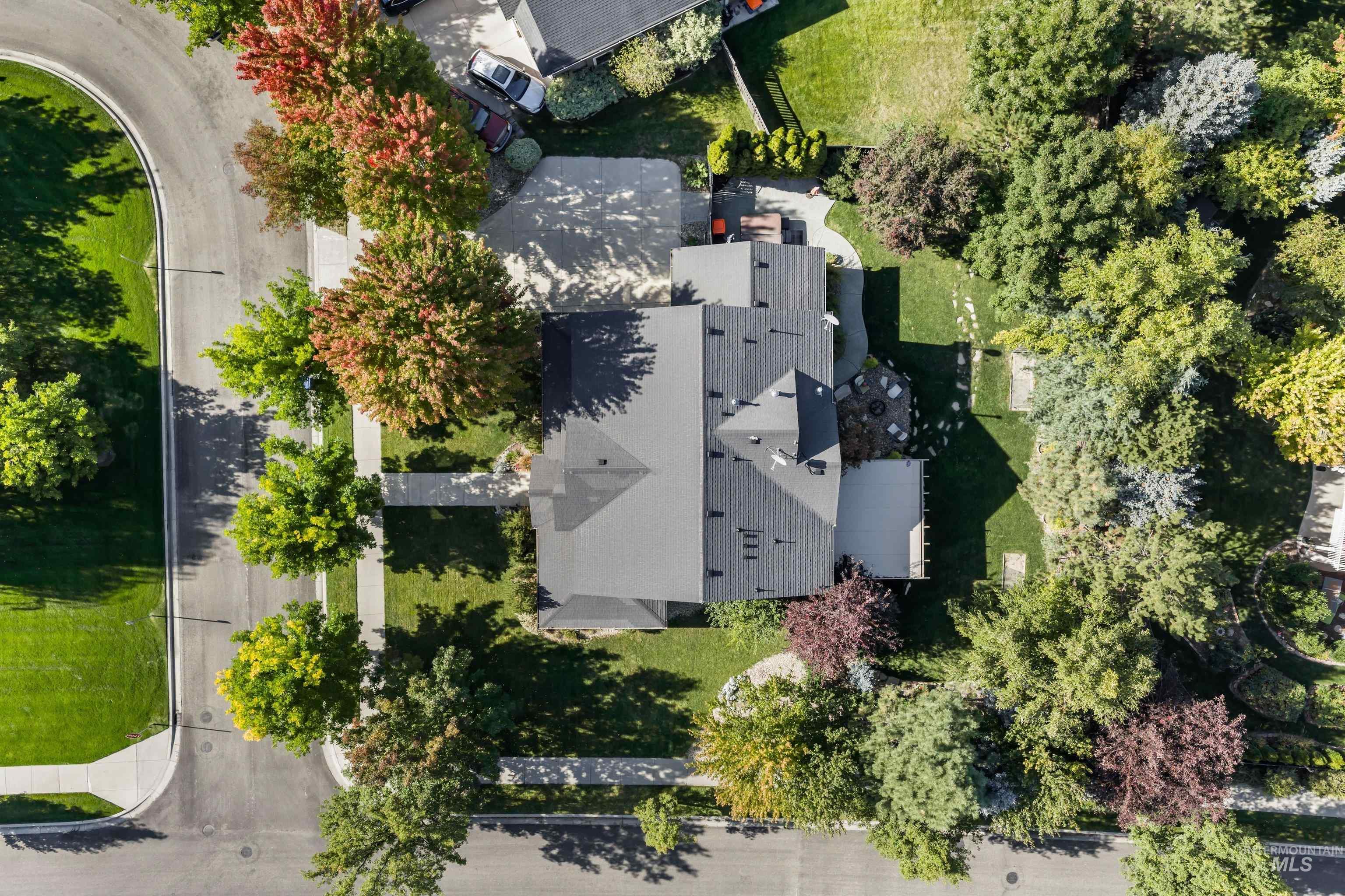 12507 N Humphreys Way, Boise, Idaho 83714, 4 Bedrooms, 2.5 Bathrooms, Residential For Sale, Price $800,000,MLS 99003666