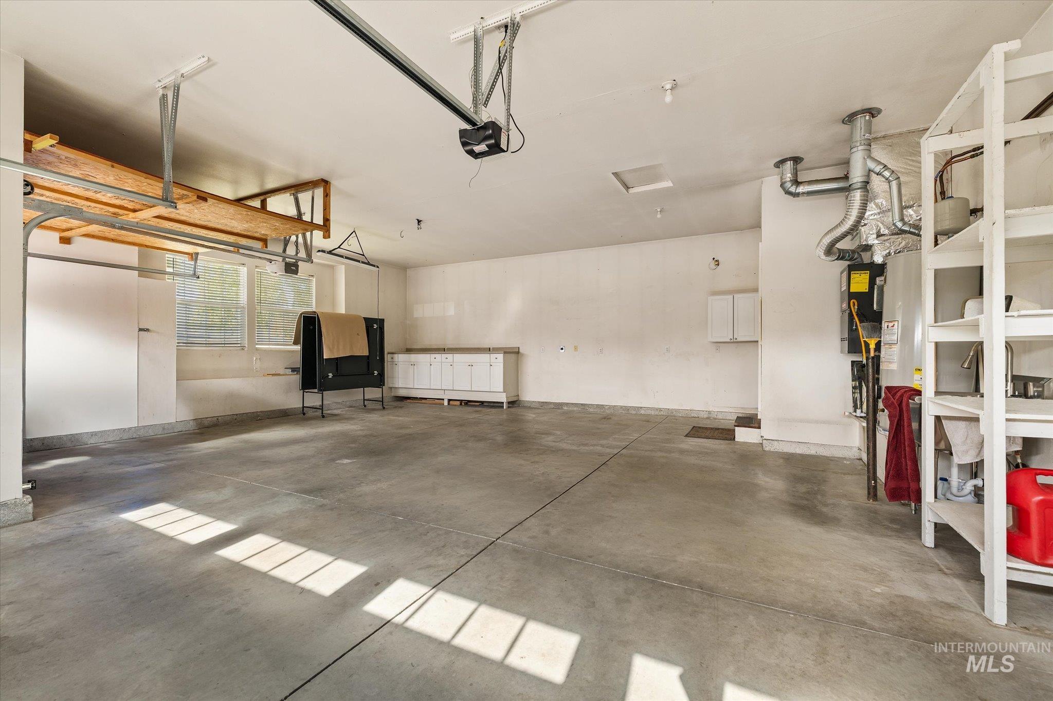 10242 N Blacktail Ave, Boise, Idaho 83714, 3 Bedrooms, 2 Bathrooms, Residential For Sale, Price $639,900,MLS 99003668