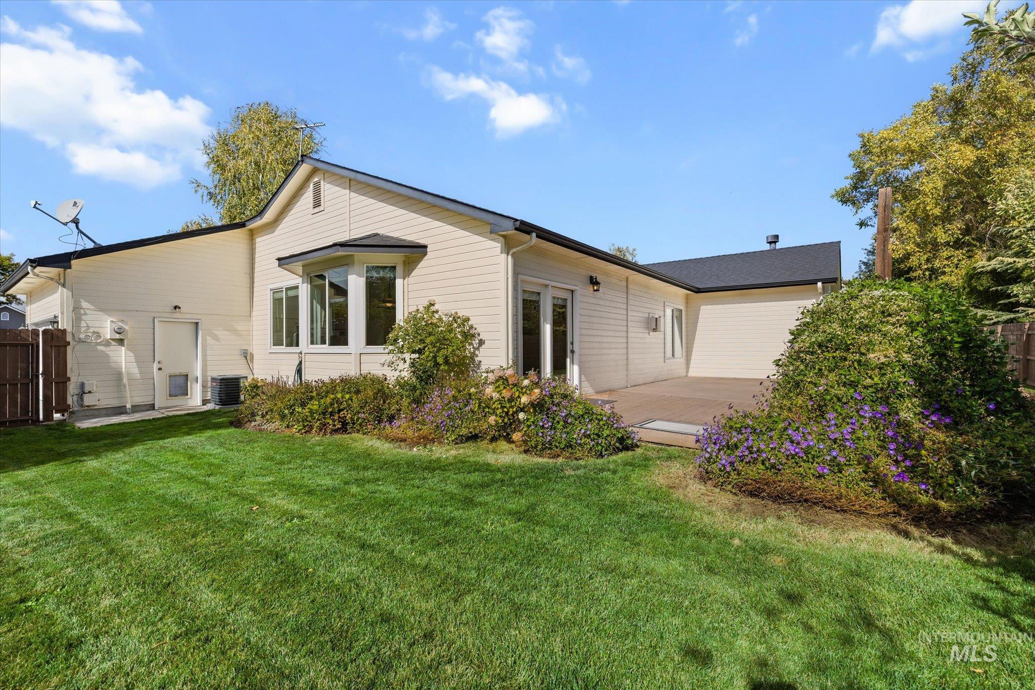 10242 N Blacktail Ave, Boise, Idaho 83714, 3 Bedrooms, 2 Bathrooms, Residential For Sale, Price $639,900,MLS 99003668