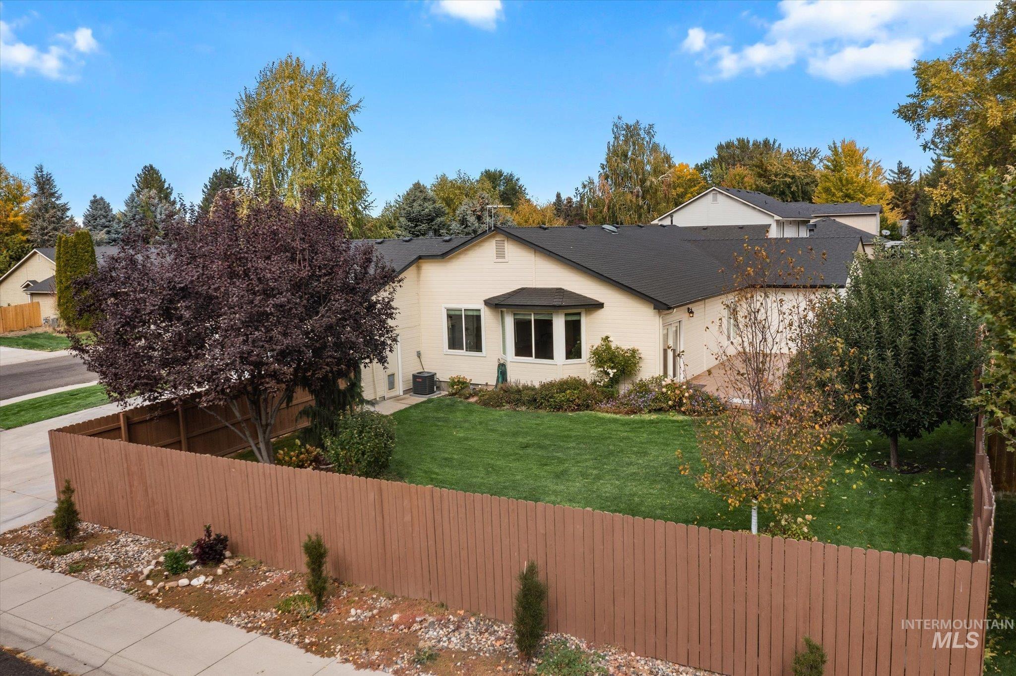 10242 N Blacktail Ave, Boise, Idaho 83714, 3 Bedrooms, 2 Bathrooms, Residential For Sale, Price $639,900,MLS 99003668