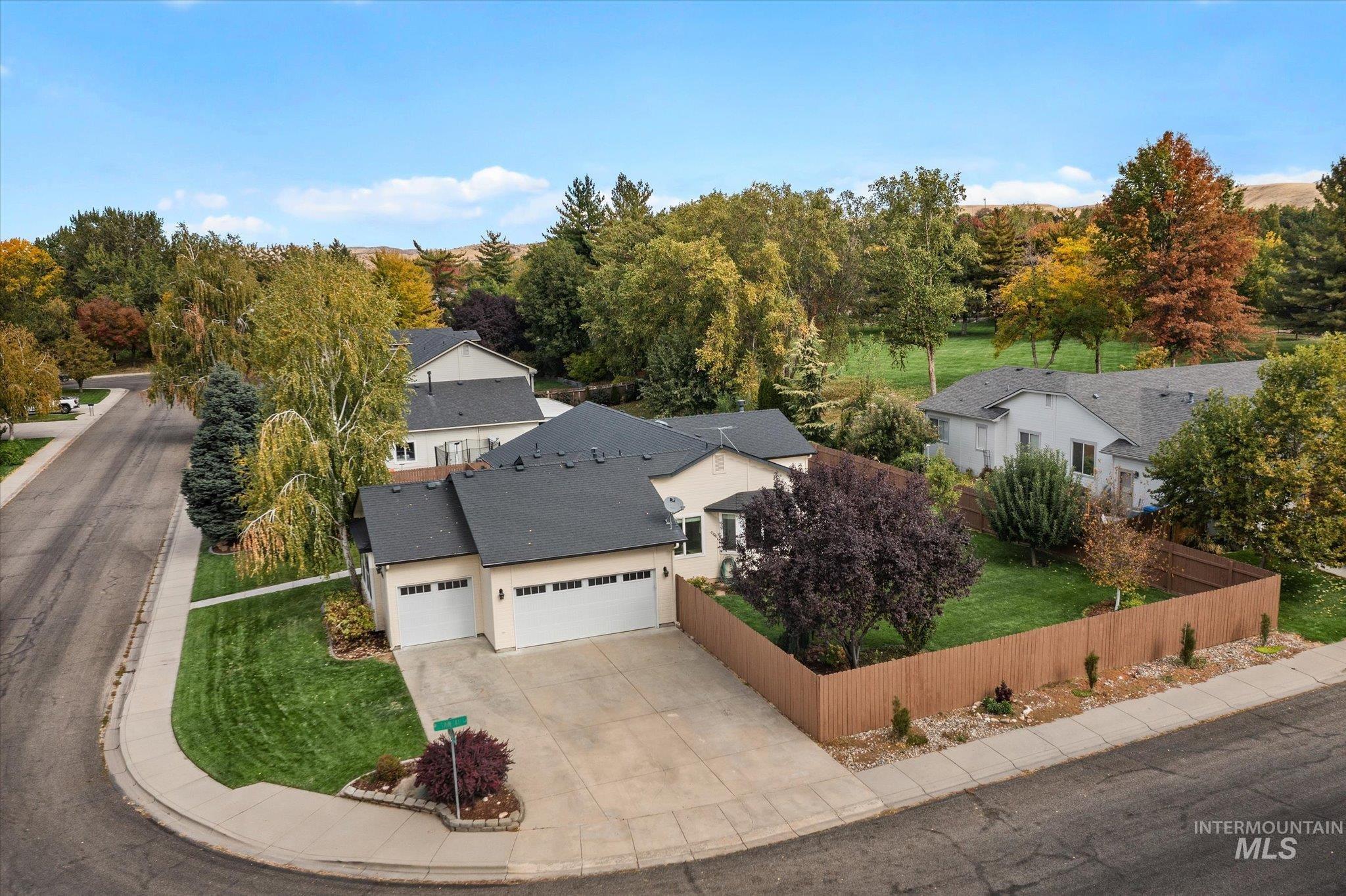 10242 N Blacktail Ave, Boise, Idaho 83714, 3 Bedrooms, 2 Bathrooms, Residential For Sale, Price $639,900,MLS 99003668