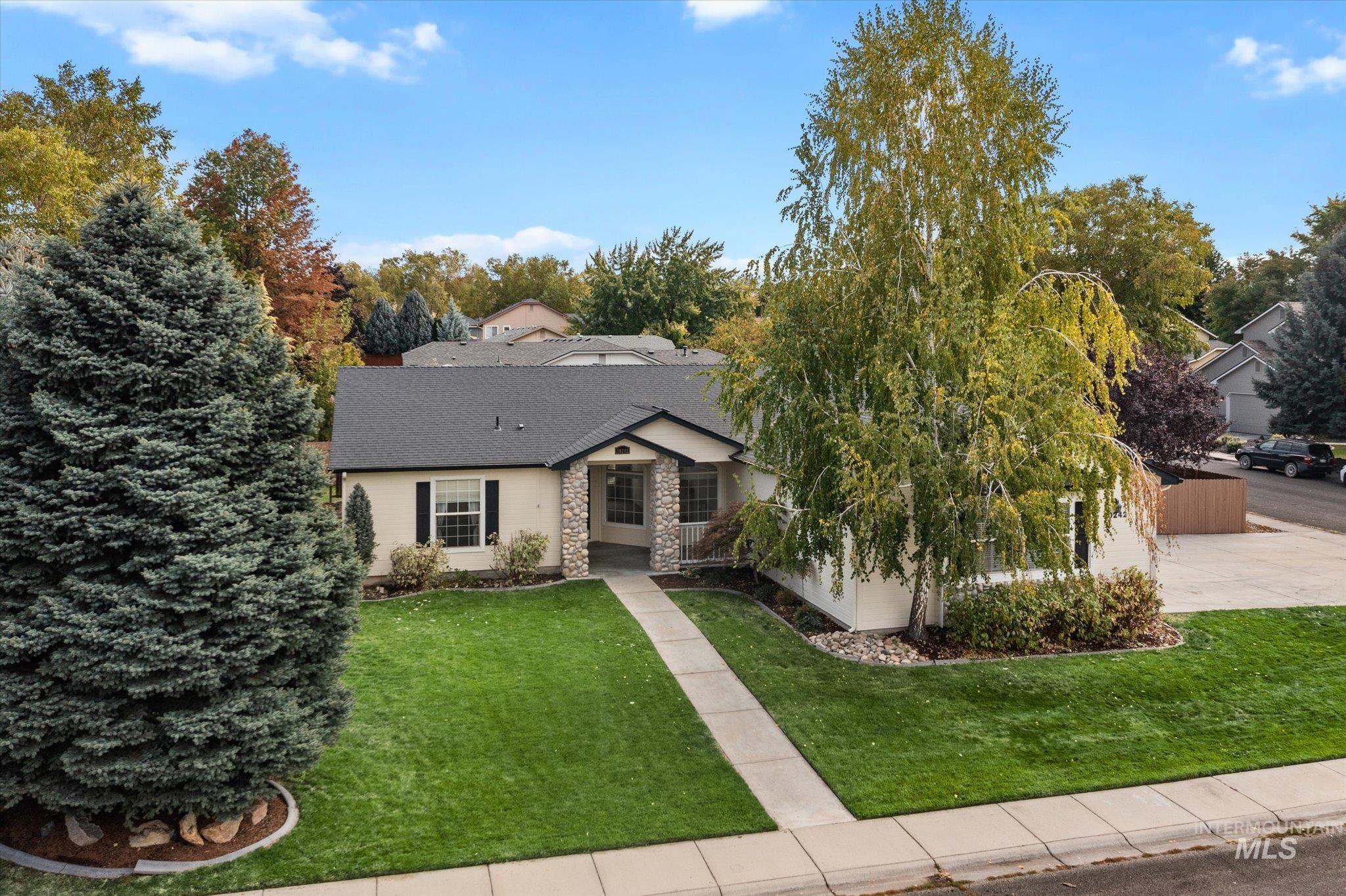 10242 N Blacktail Ave, Boise, Idaho 83714, 3 Bedrooms, 2 Bathrooms, Residential For Sale, Price $639,900,MLS 99003668